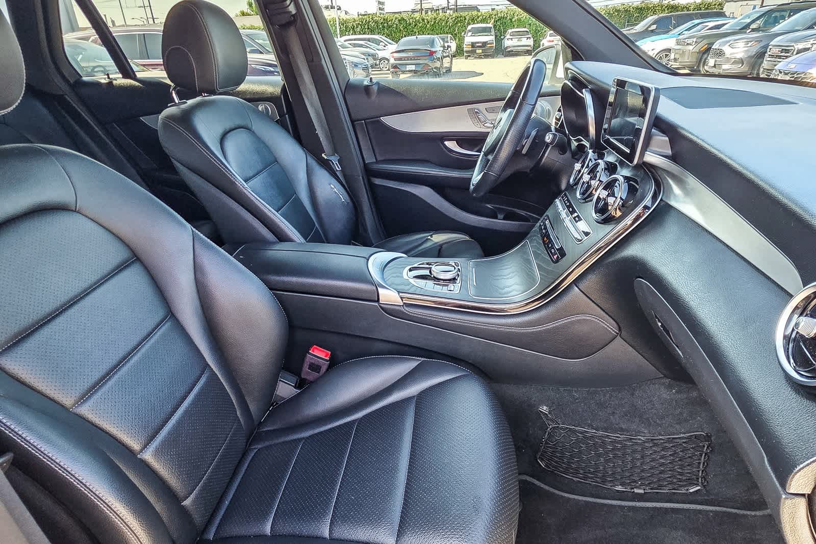 Thumbnail: 2019 Mercedes-Benz GLC - 12