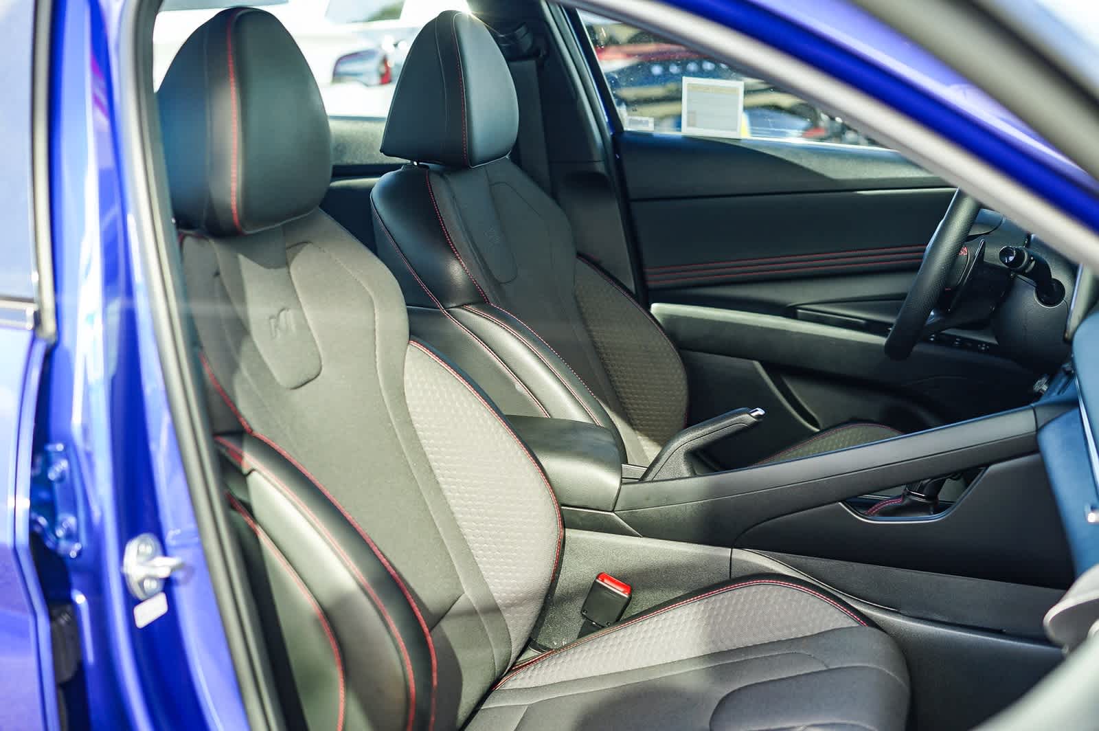 Thumbnail: 2023 Hyundai Elantra - 17