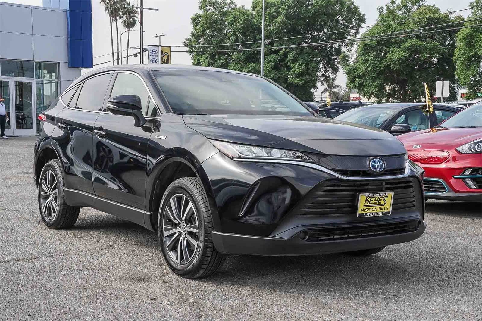 Thumbnail: 2021 Toyota Venza - 3