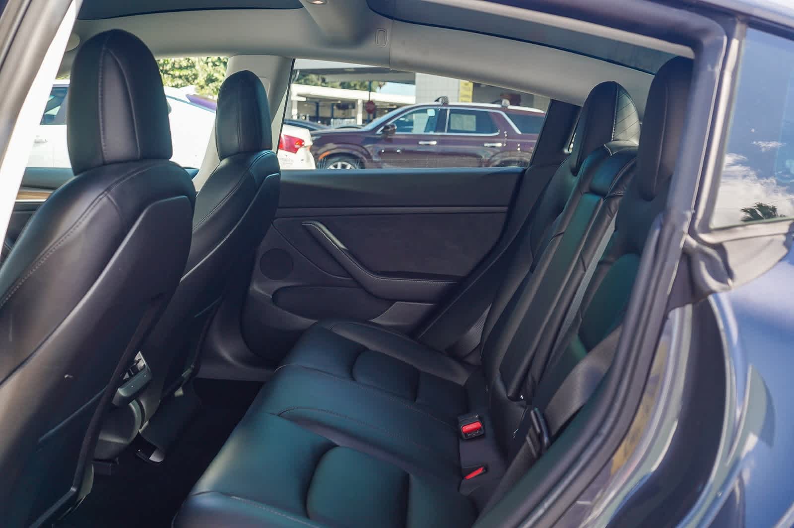 Thumbnail: 2021 Tesla Model 3 - 17