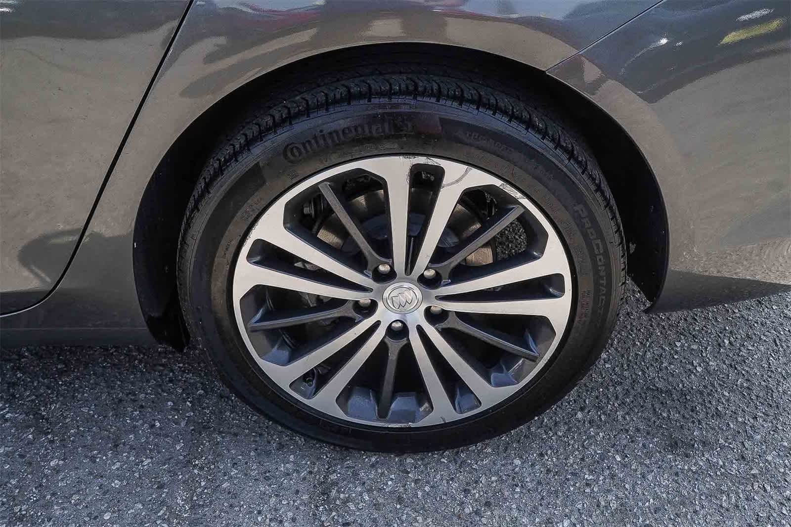 Thumbnail: 2019 Buick Regal - 8