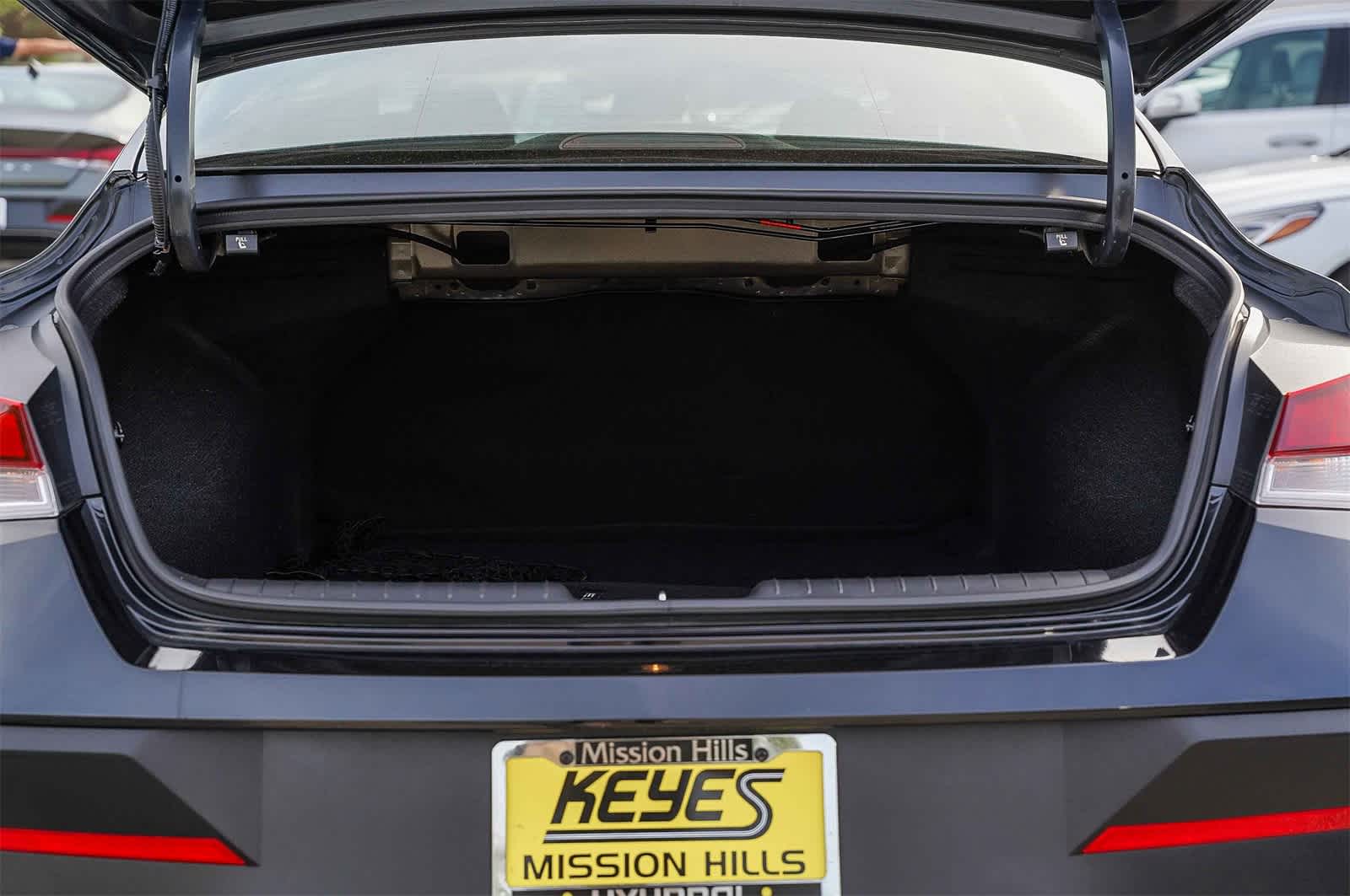 Thumbnail: 2025 Hyundai Elantra - 24