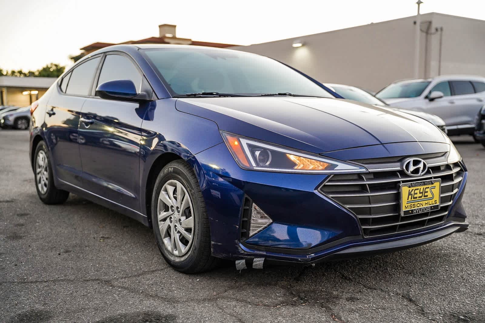 Thumbnail: 2020 Hyundai Elantra - 3