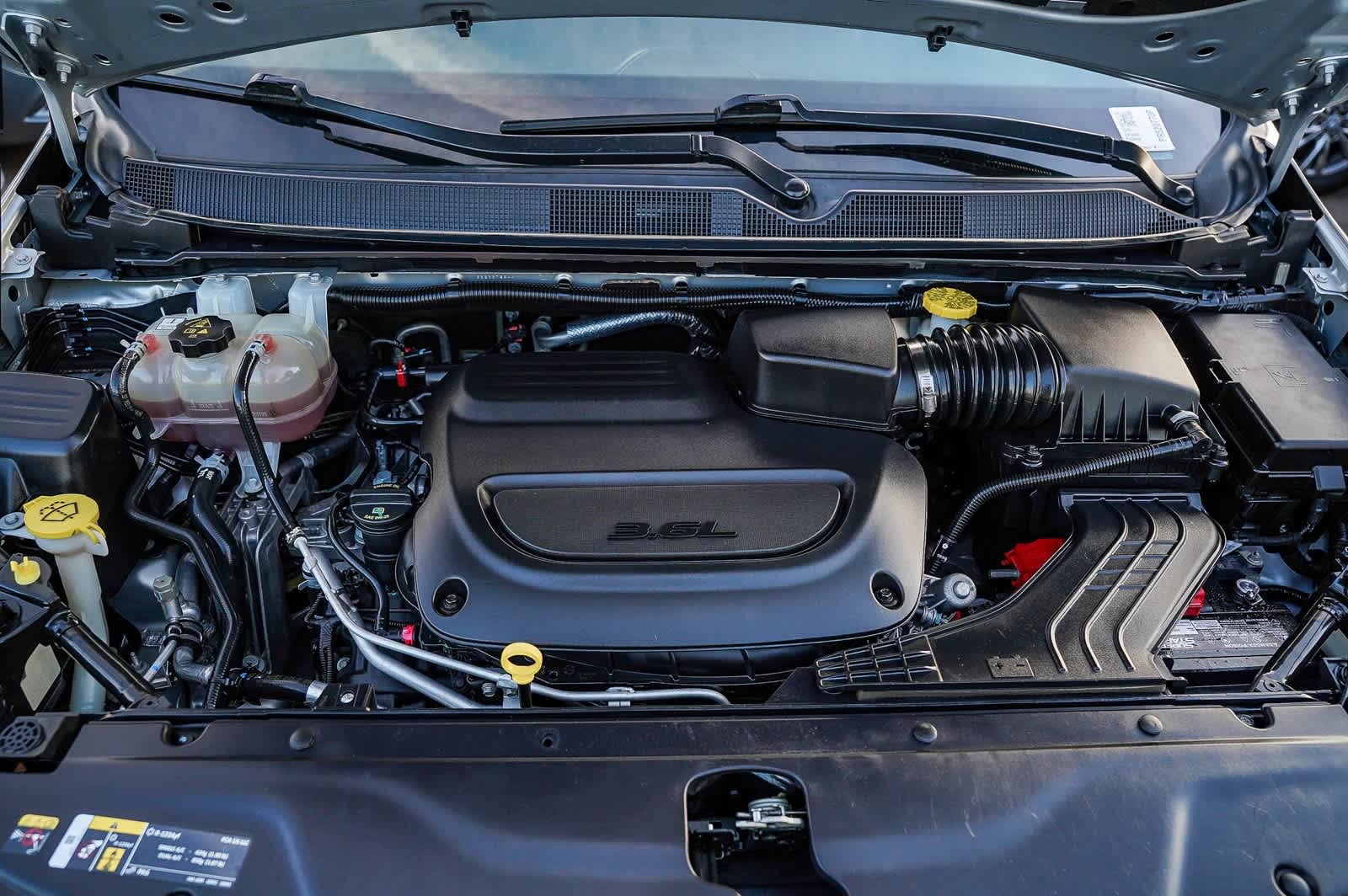 Thumbnail: 2023 Chrysler Pacifica - 26