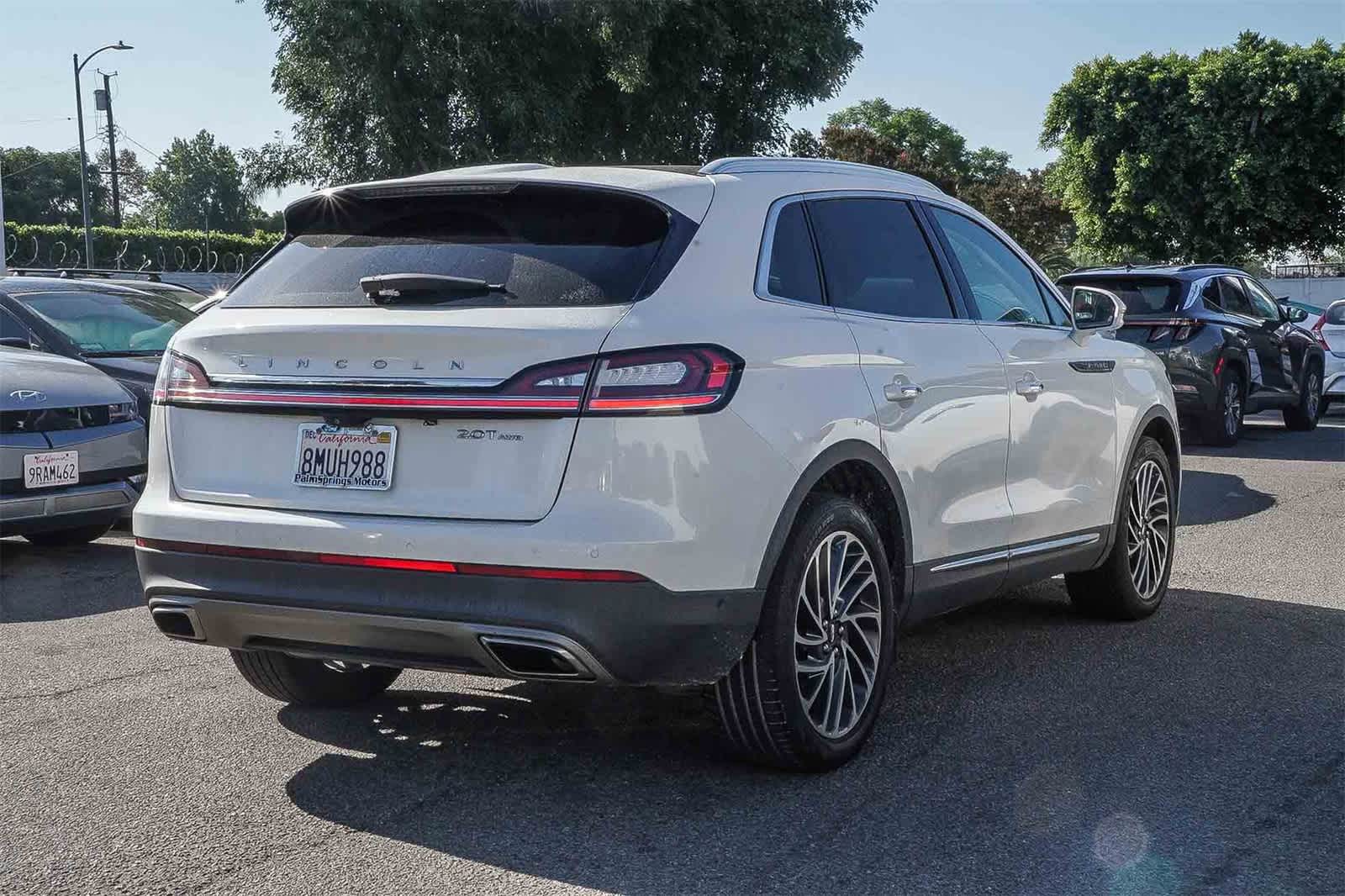 Thumbnail: 2020 Lincoln Nautilus - 4