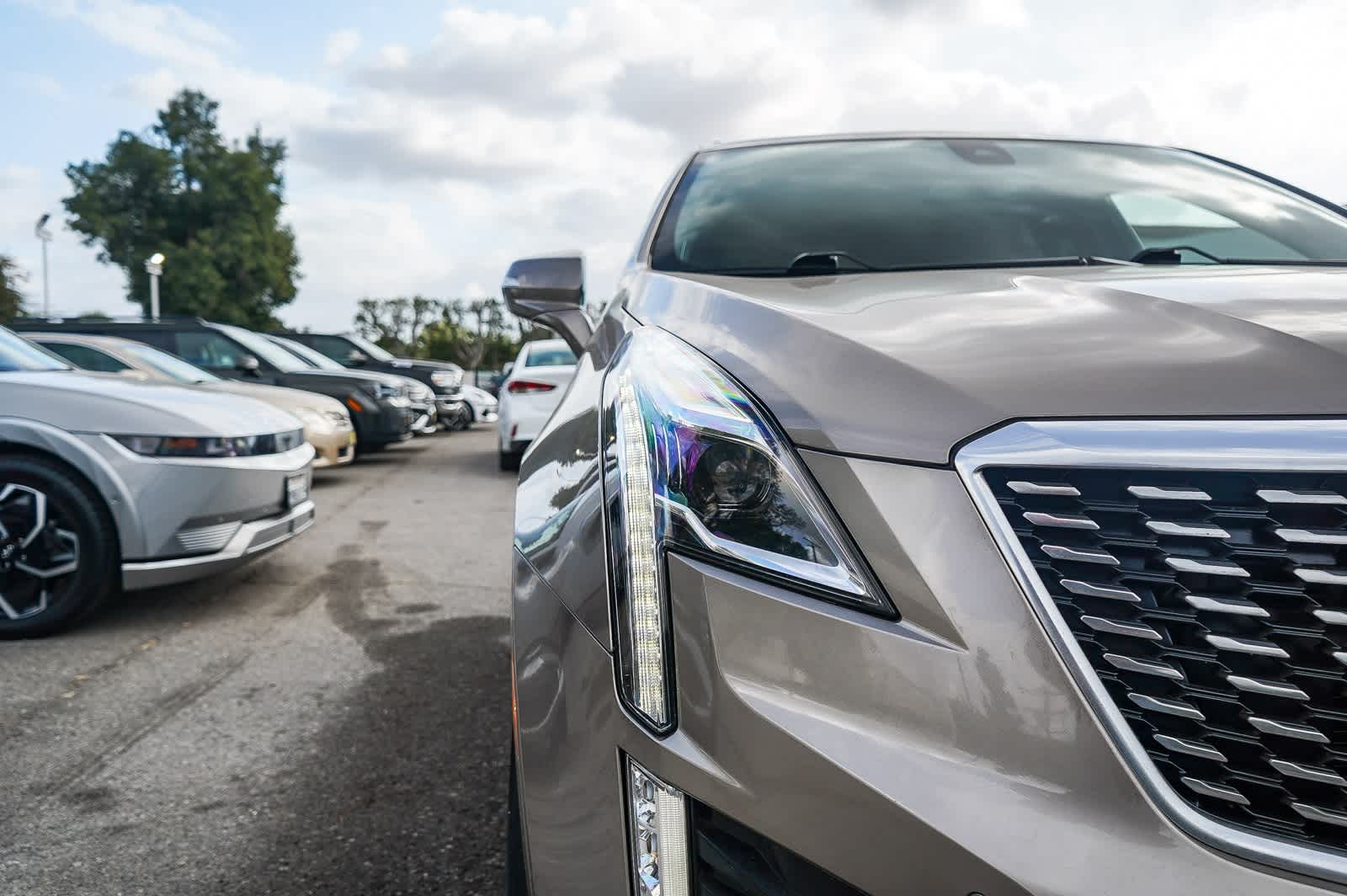 Thumbnail: 2022 Cadillac XT5 - 8