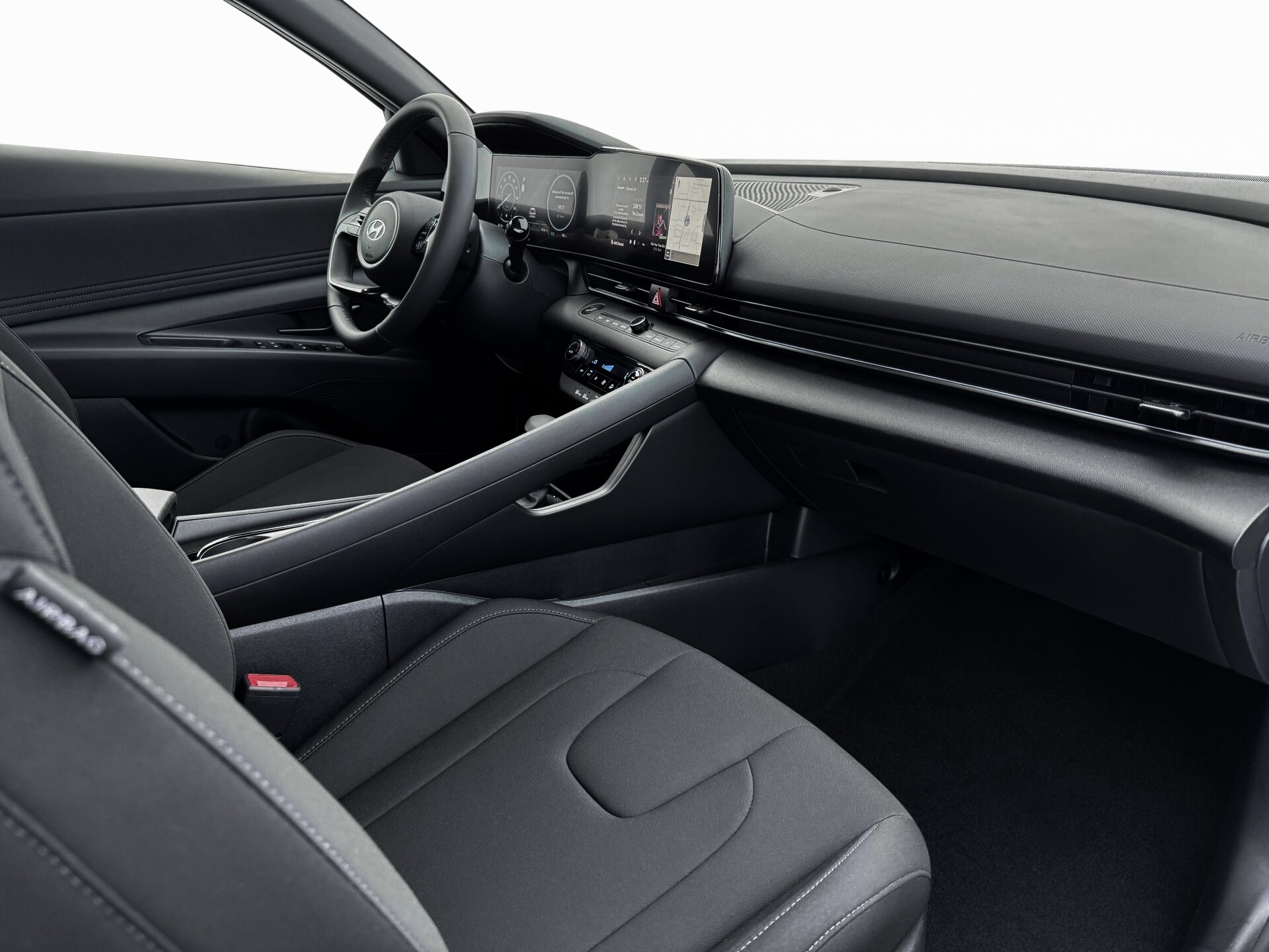 Thumbnail: 2025 Hyundai Elantra - 15