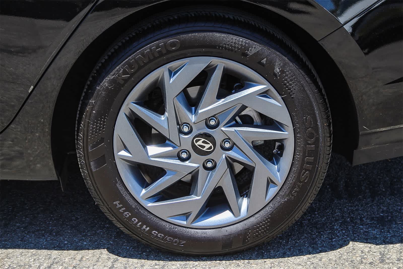 Thumbnail: 2024 Hyundai Elantra - 8
