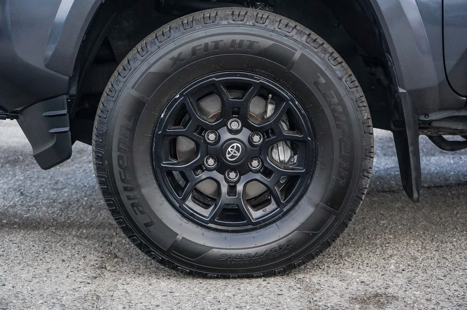 Thumbnail: 2022 Toyota Tacoma - 25