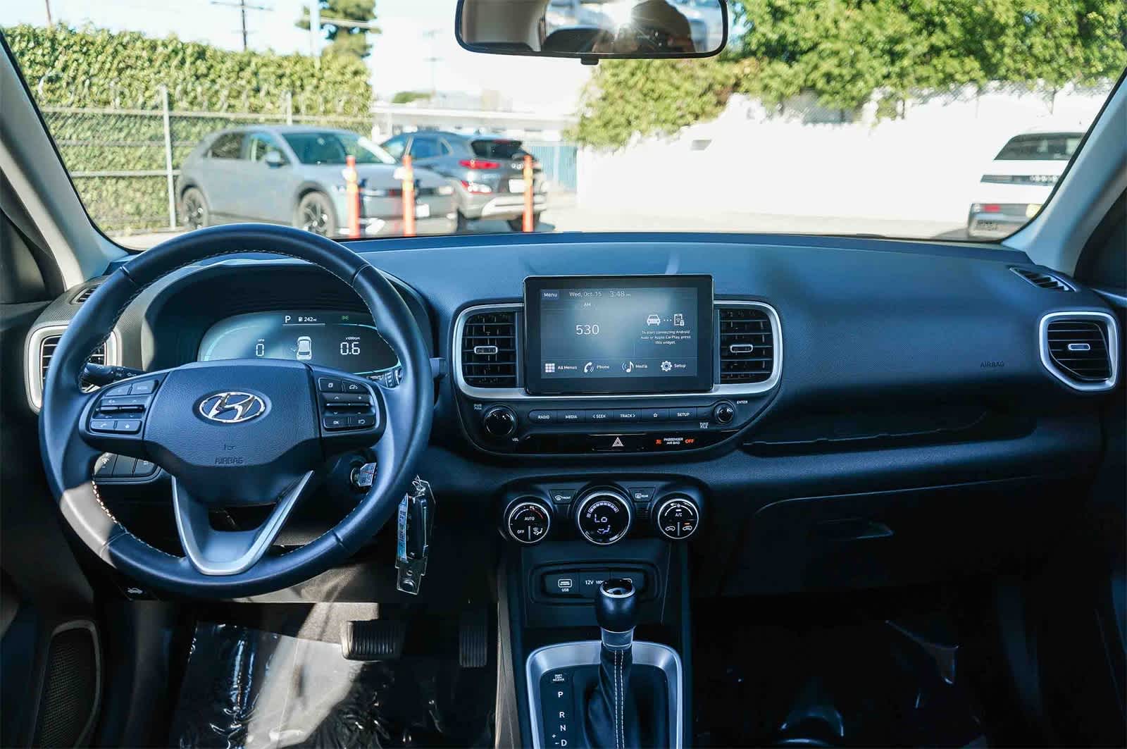 Thumbnail: 2023 Hyundai Venue - 12