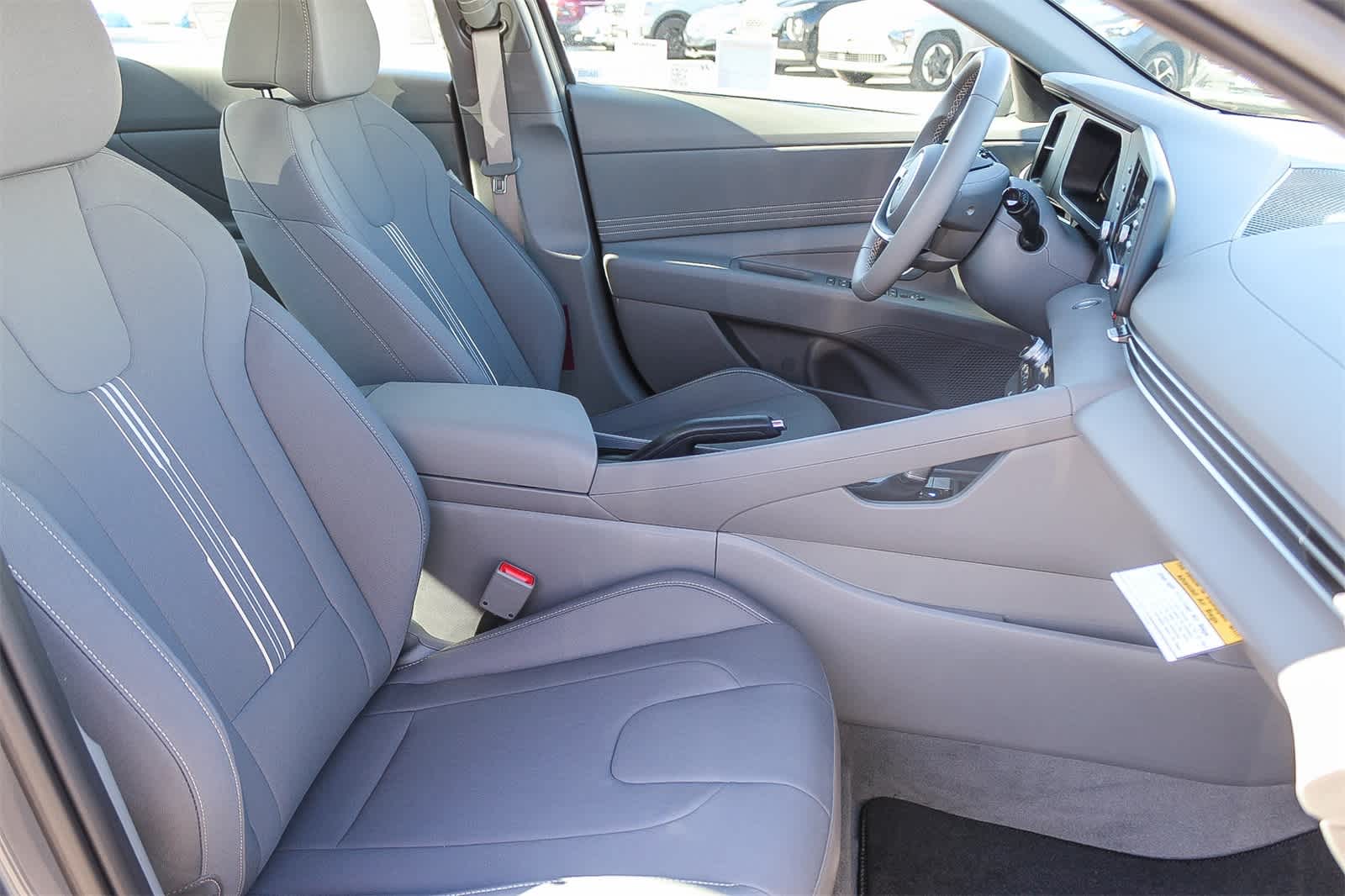 Thumbnail: 2025 Hyundai Elantra - 11