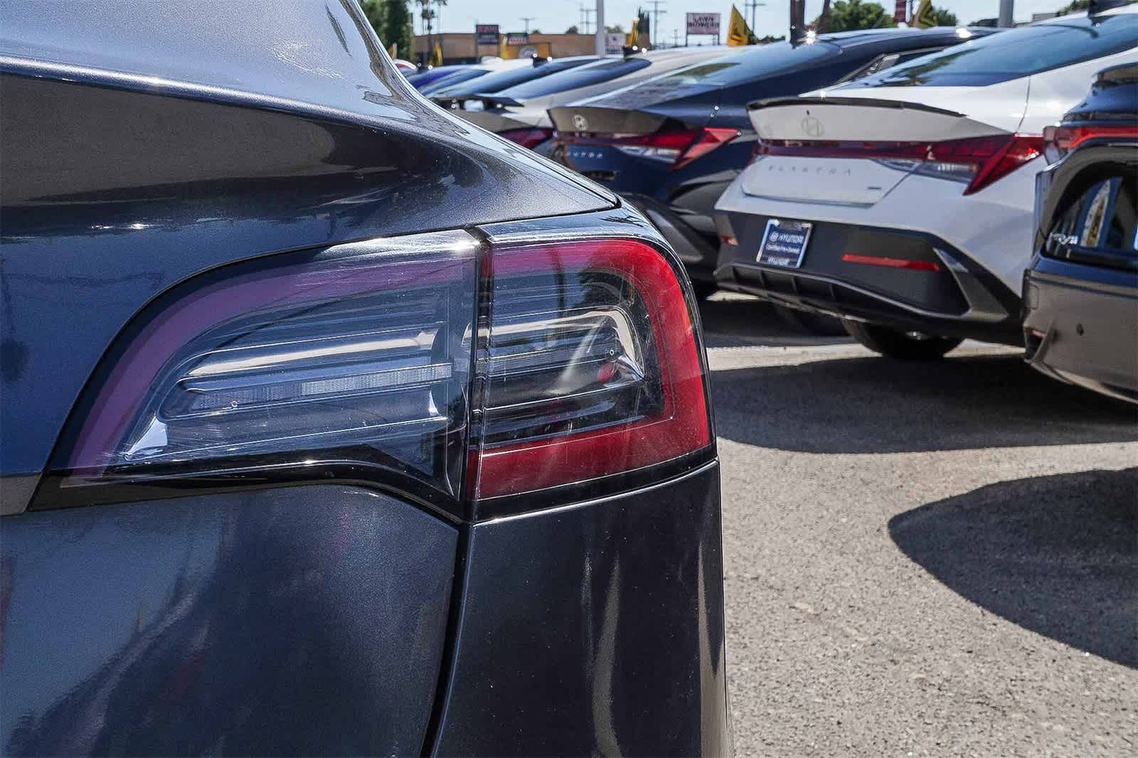 Thumbnail: 2018 Tesla Model 3 - 7