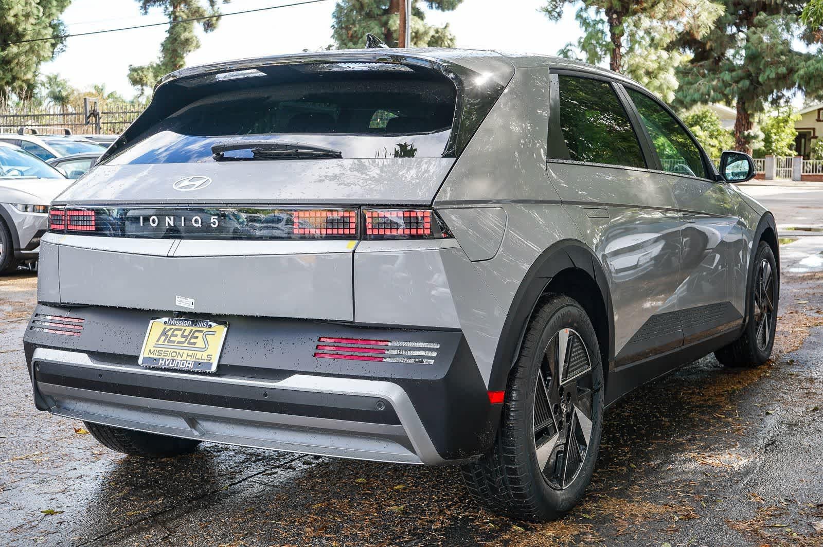 Thumbnail: 2026 Hyundai Ioniq 5 - 8