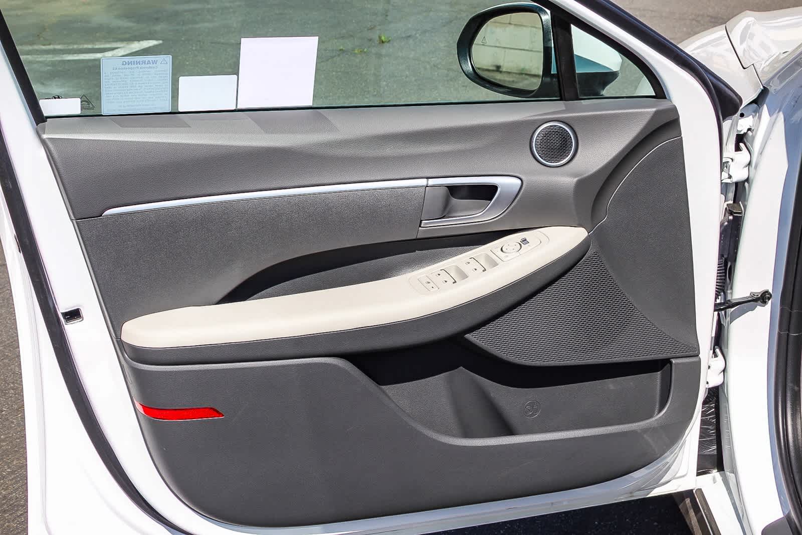 2025 Hyundai Sonata SE 23