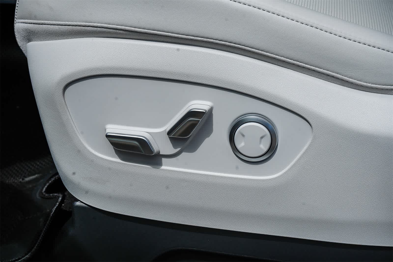 Thumbnail: 2026 Hyundai Ioniq - 27