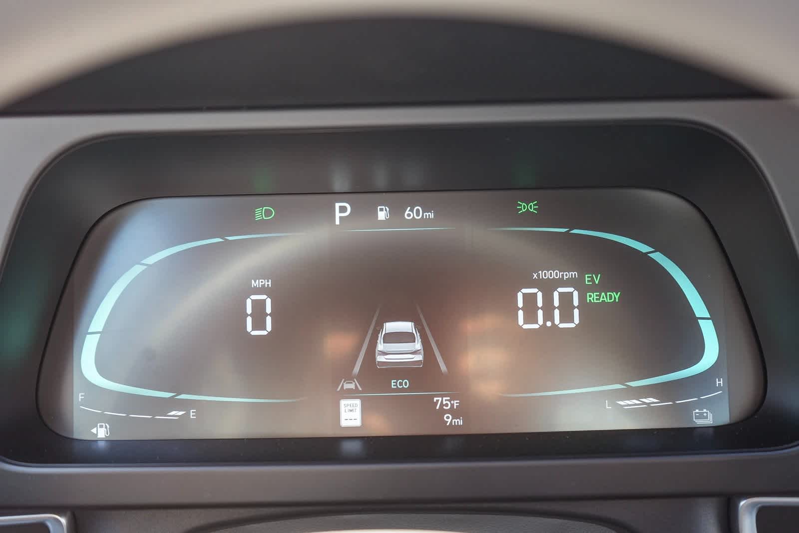 Thumbnail: 2025 Hyundai Elantra - 28