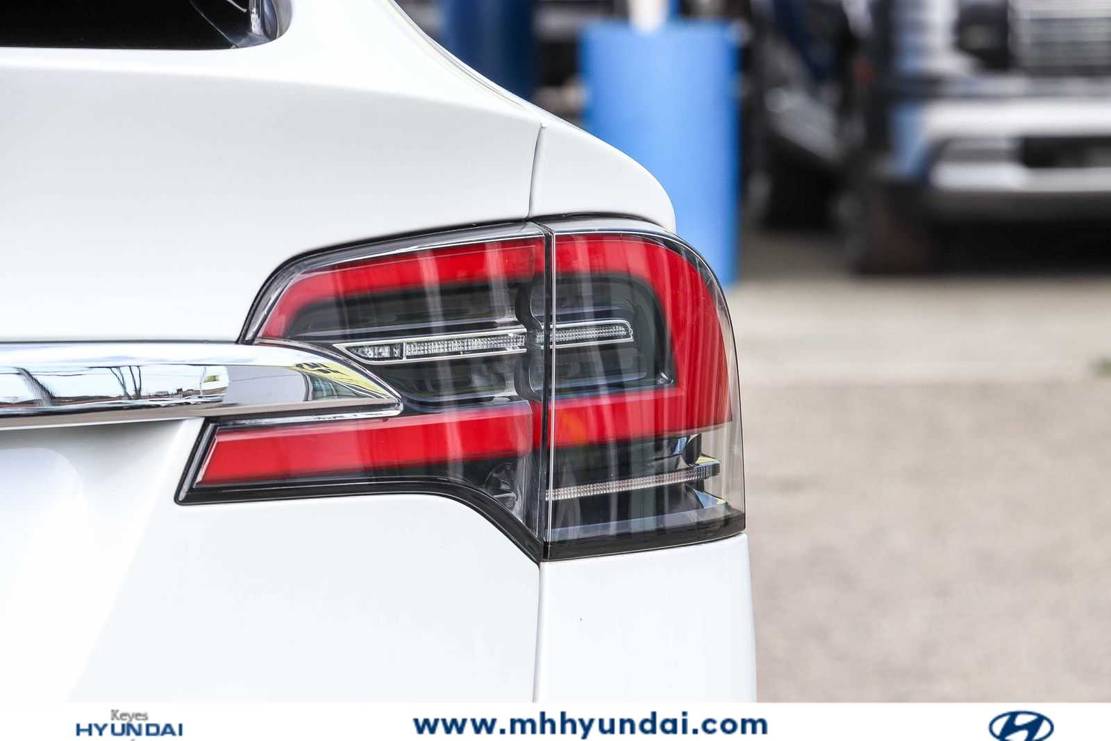 Thumbnail: 2019 Tesla Model X - 10