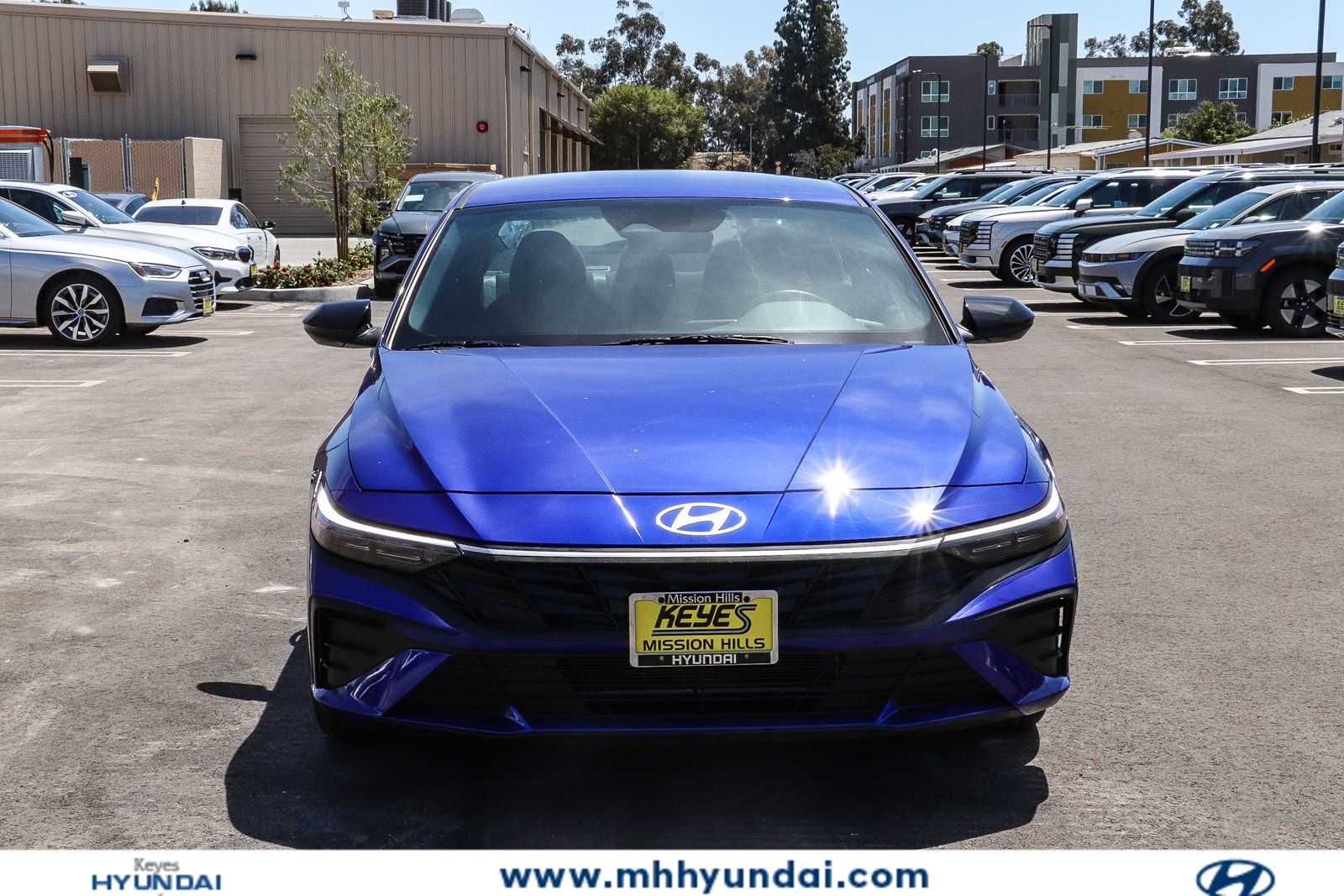 Thumbnail: 2025 Hyundai Elantra - 4