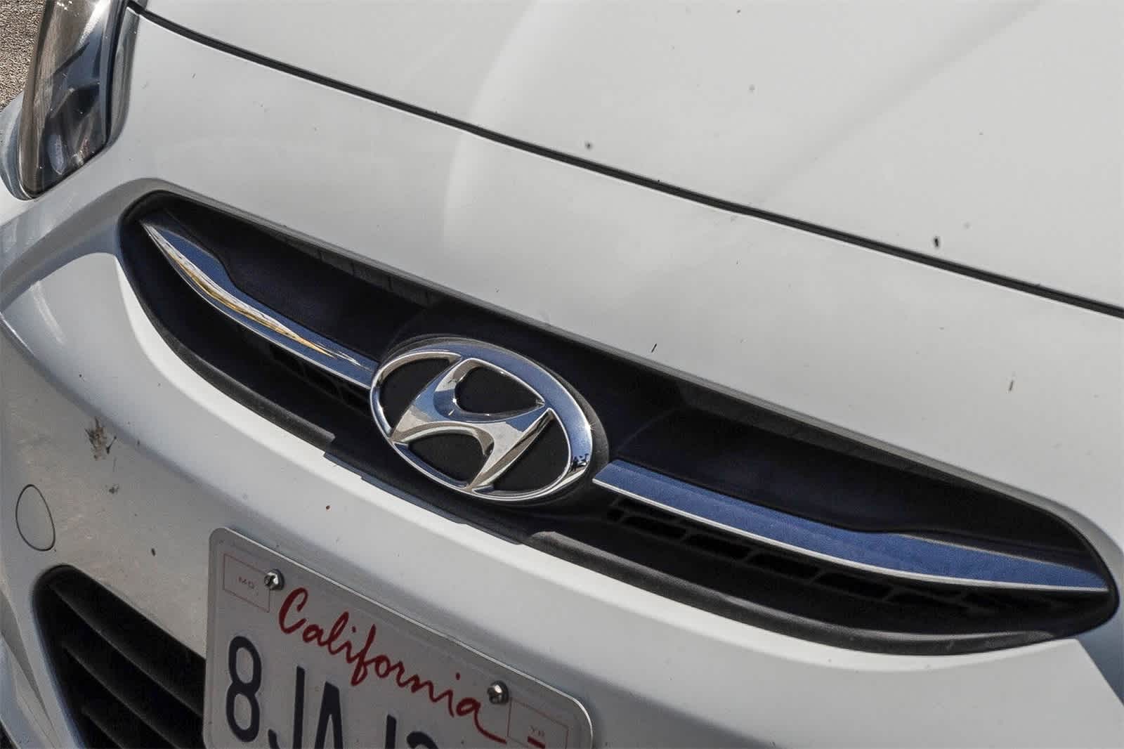 Thumbnail: 2016 Hyundai Accent - 9