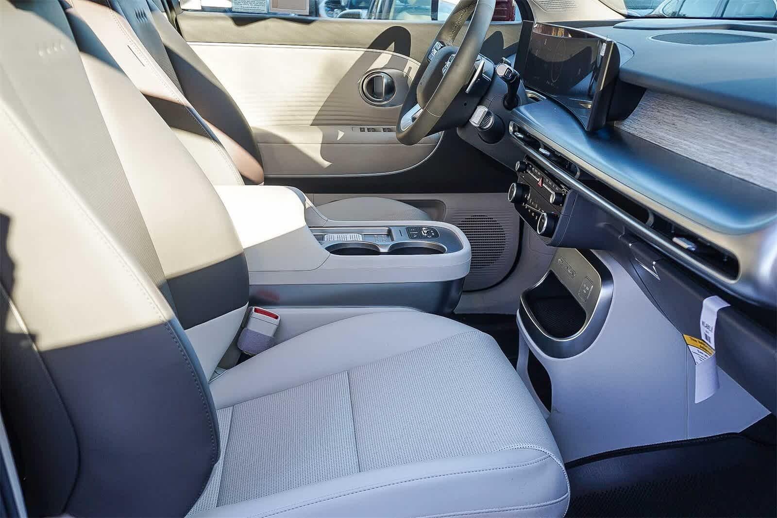 Thumbnail: 2026 Hyundai Ioniq - 18