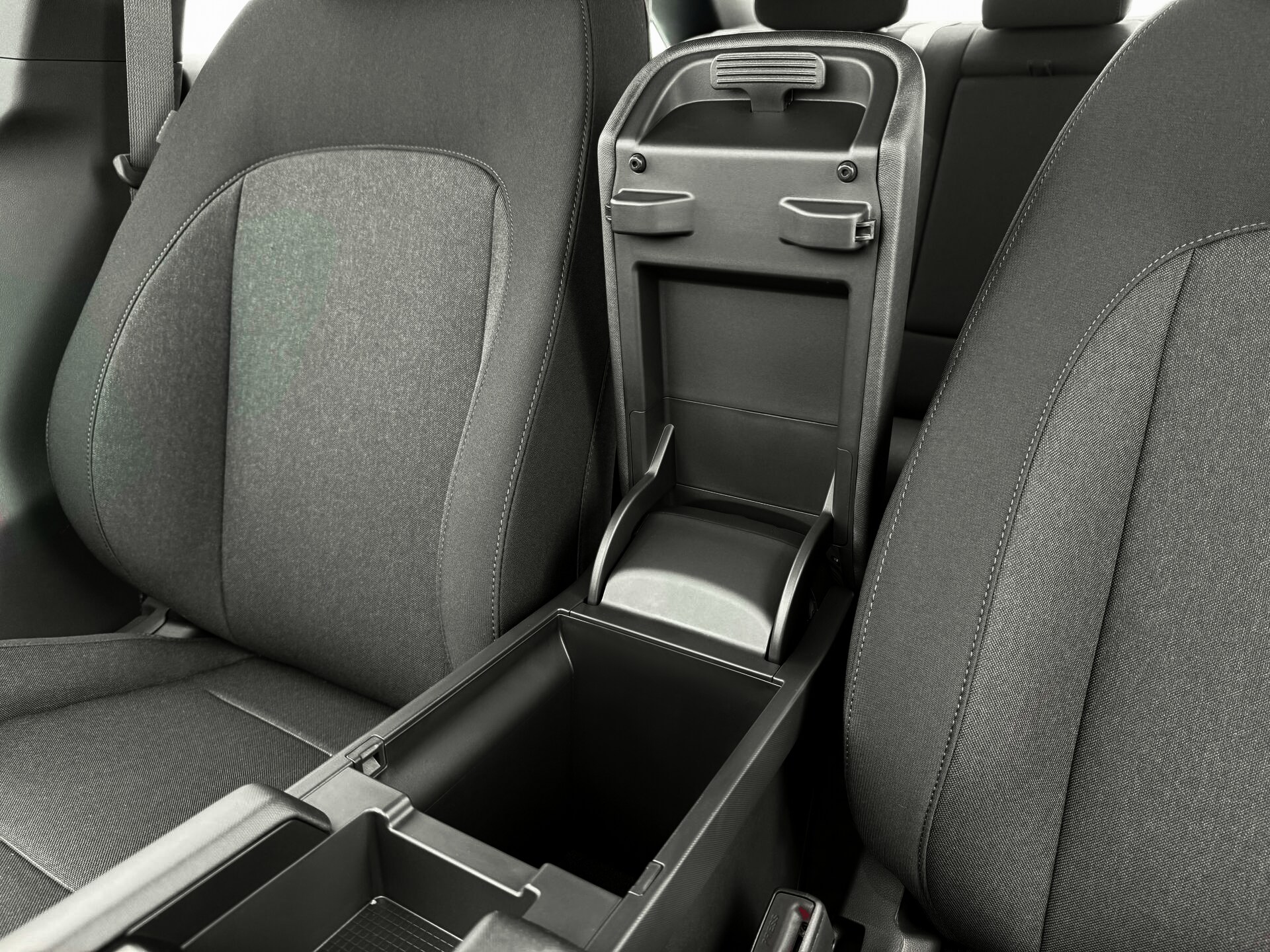 Thumbnail: 2025 Hyundai Ioniq 6 - 18