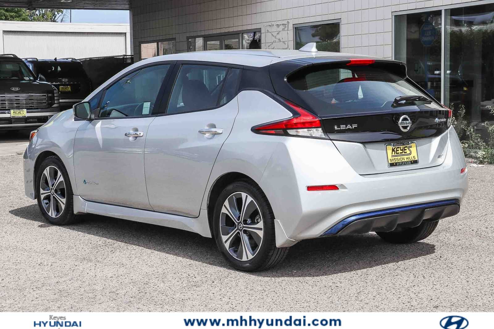 Used 2018 Nissan LEAF SV with VIN 1N4AZ1CP1JC309734 for sale in Los Angeles, CA