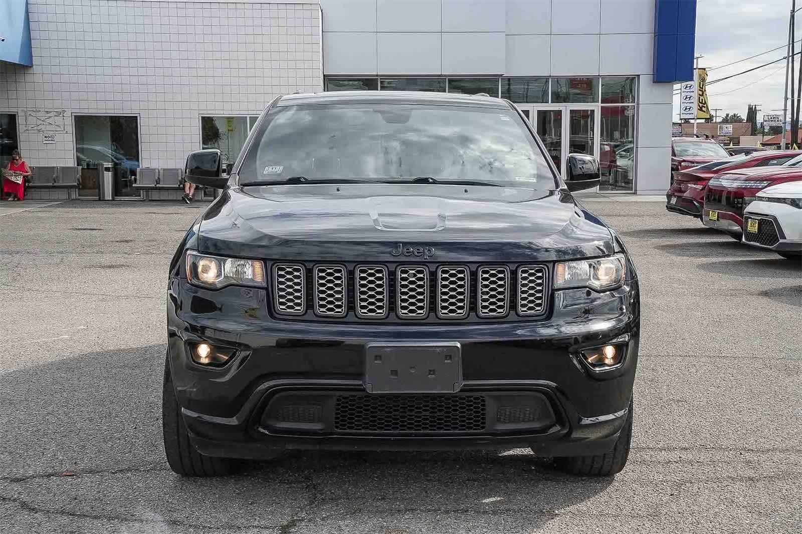 Thumbnail: 2020 Jeep Grand Cherokee - 2