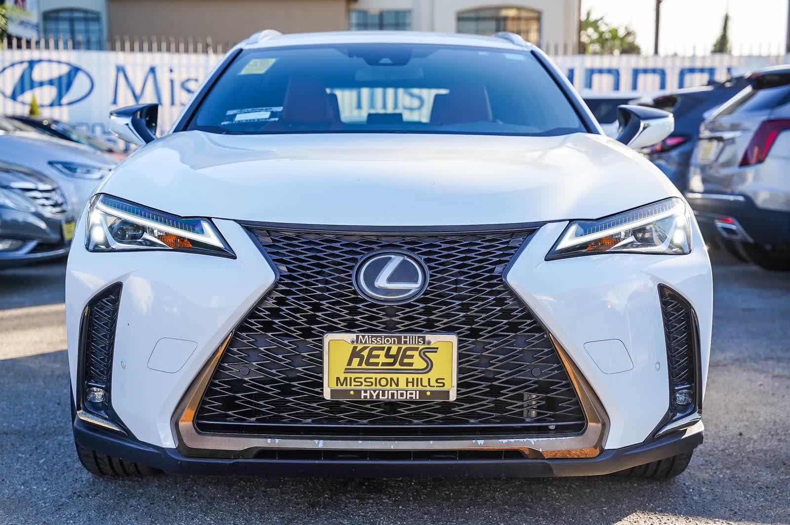 Thumbnail: 2021 Lexus UX - 2