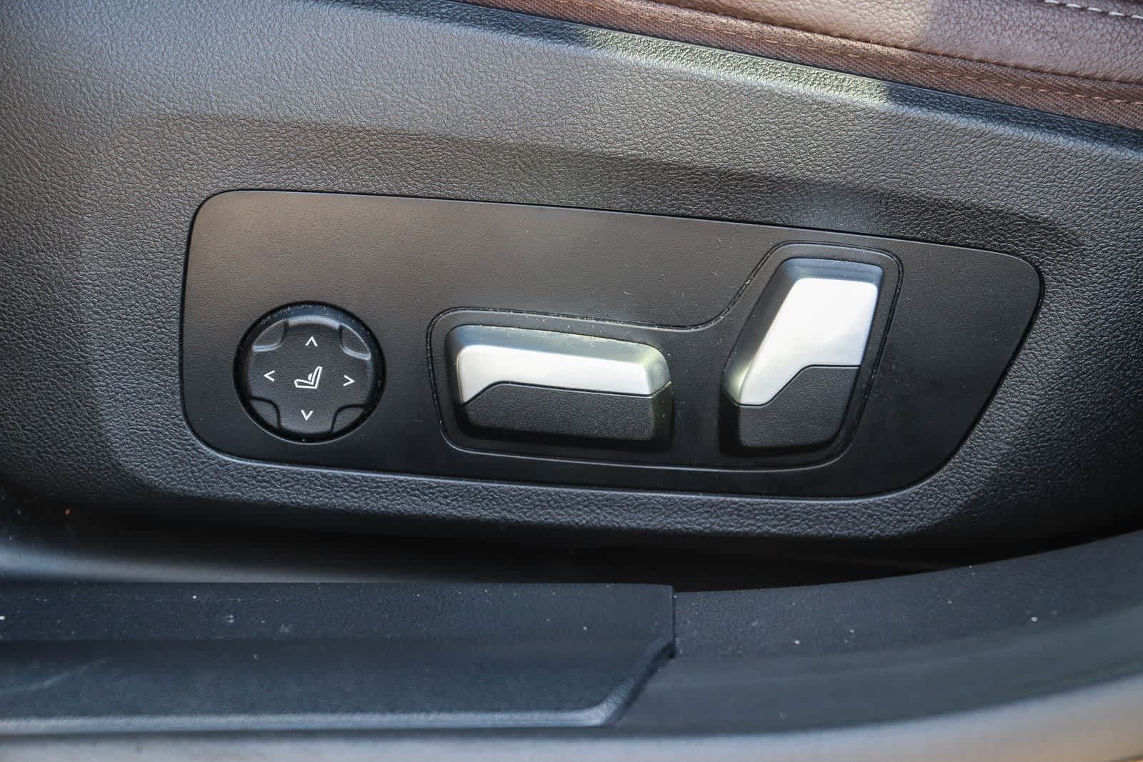 Thumbnail: 2023 BMW i4 - 20