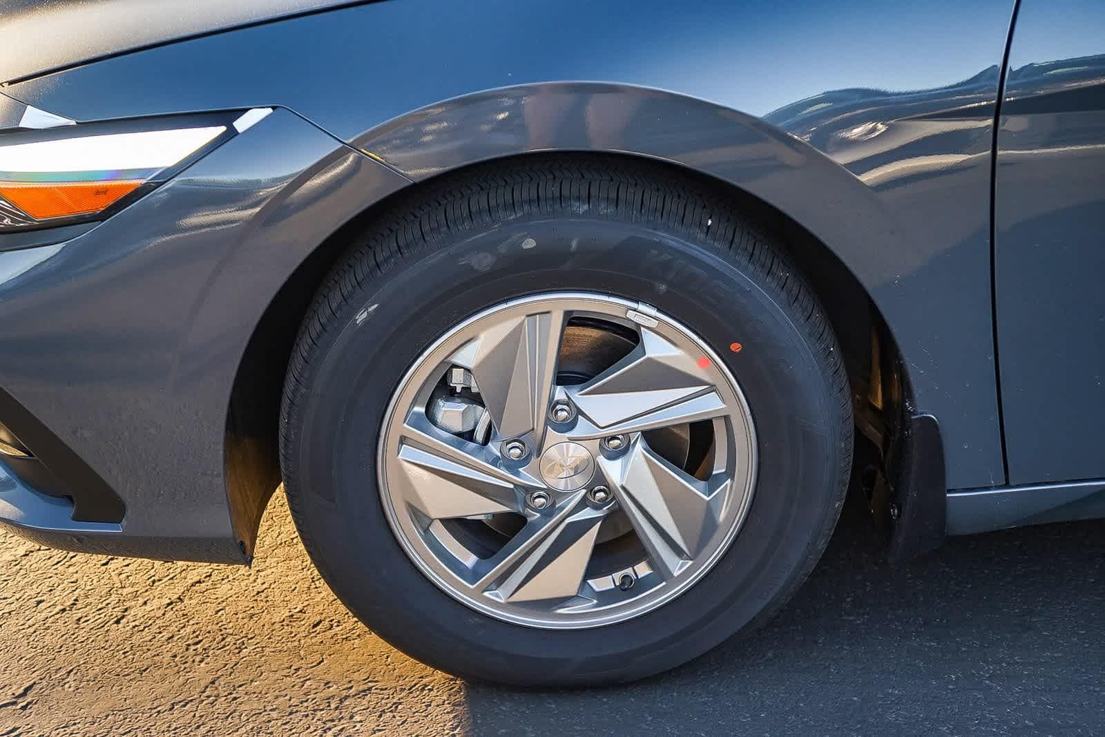 Thumbnail: 2026 Hyundai Elantra - 10