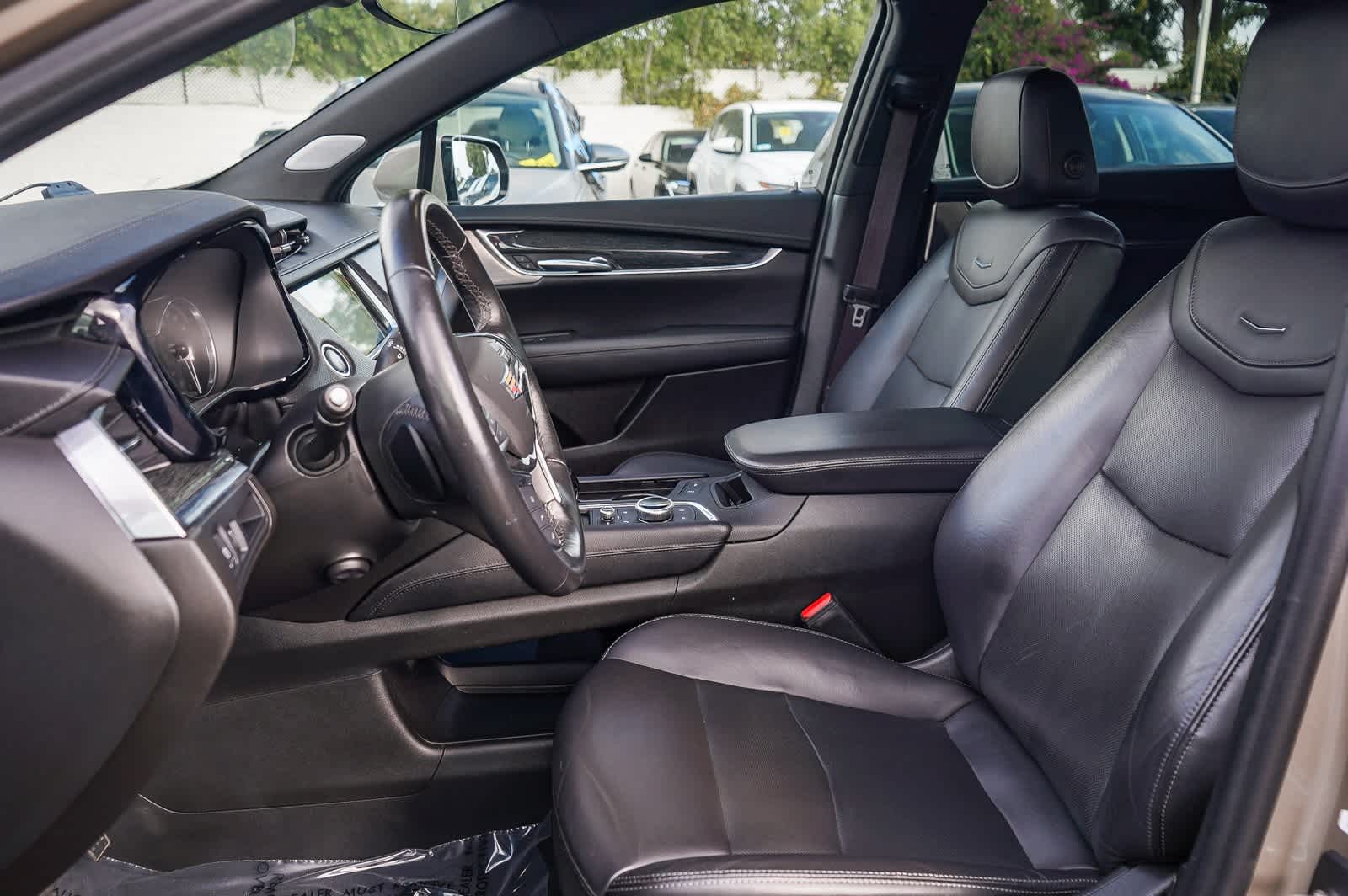 Thumbnail: 2022 Cadillac XT5 - 13