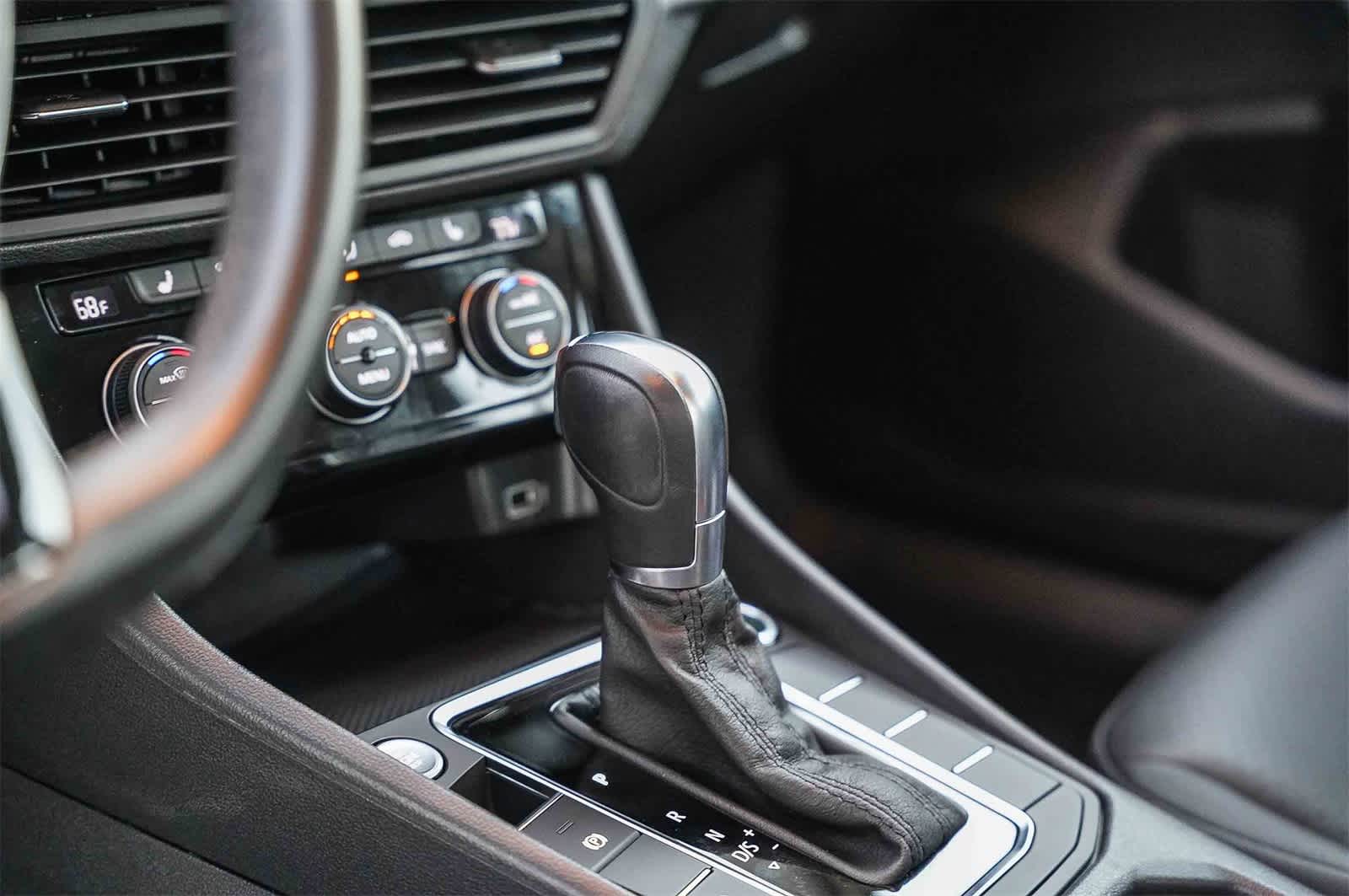 Thumbnail: 2019 Volkswagen Jetta - 20