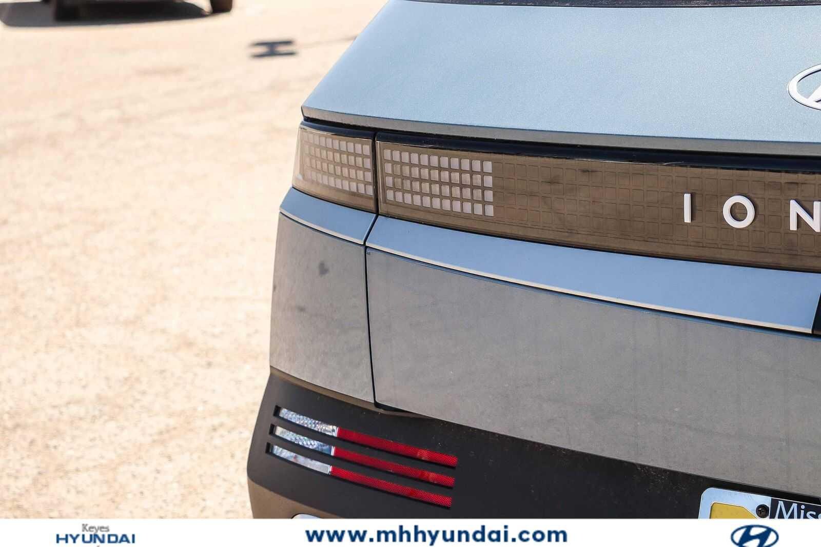 Thumbnail: 2026 Hyundai Ioniq 5 - 10