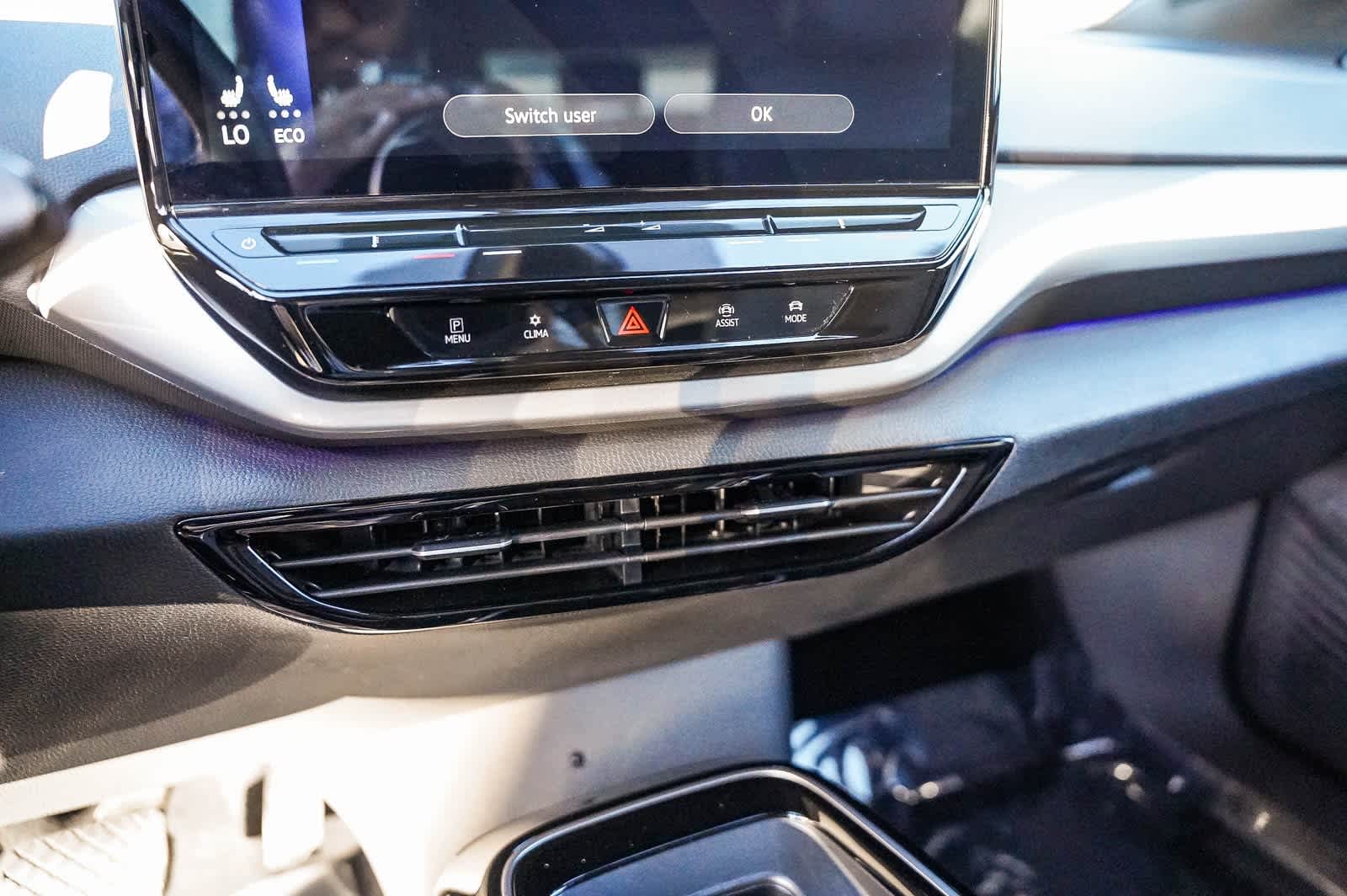 Thumbnail: 2023 Volkswagen ID.4 - 21