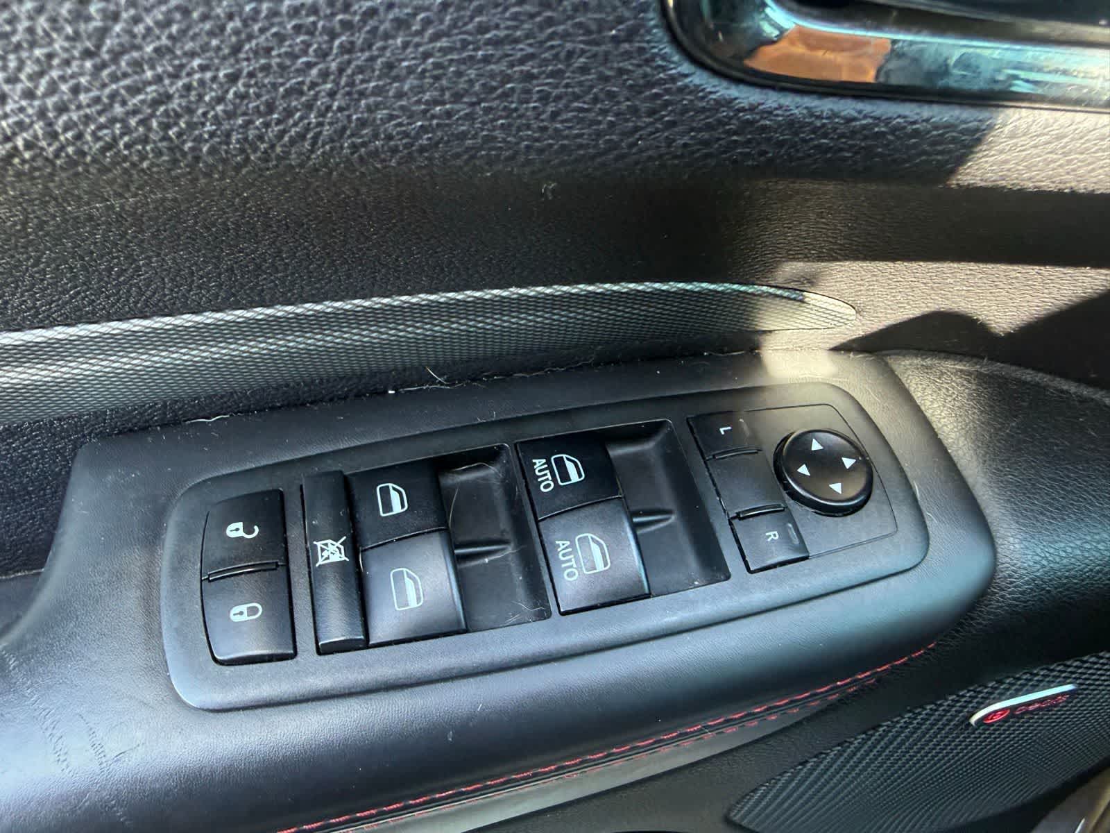 Thumbnail: 2018 Dodge Durango - 19