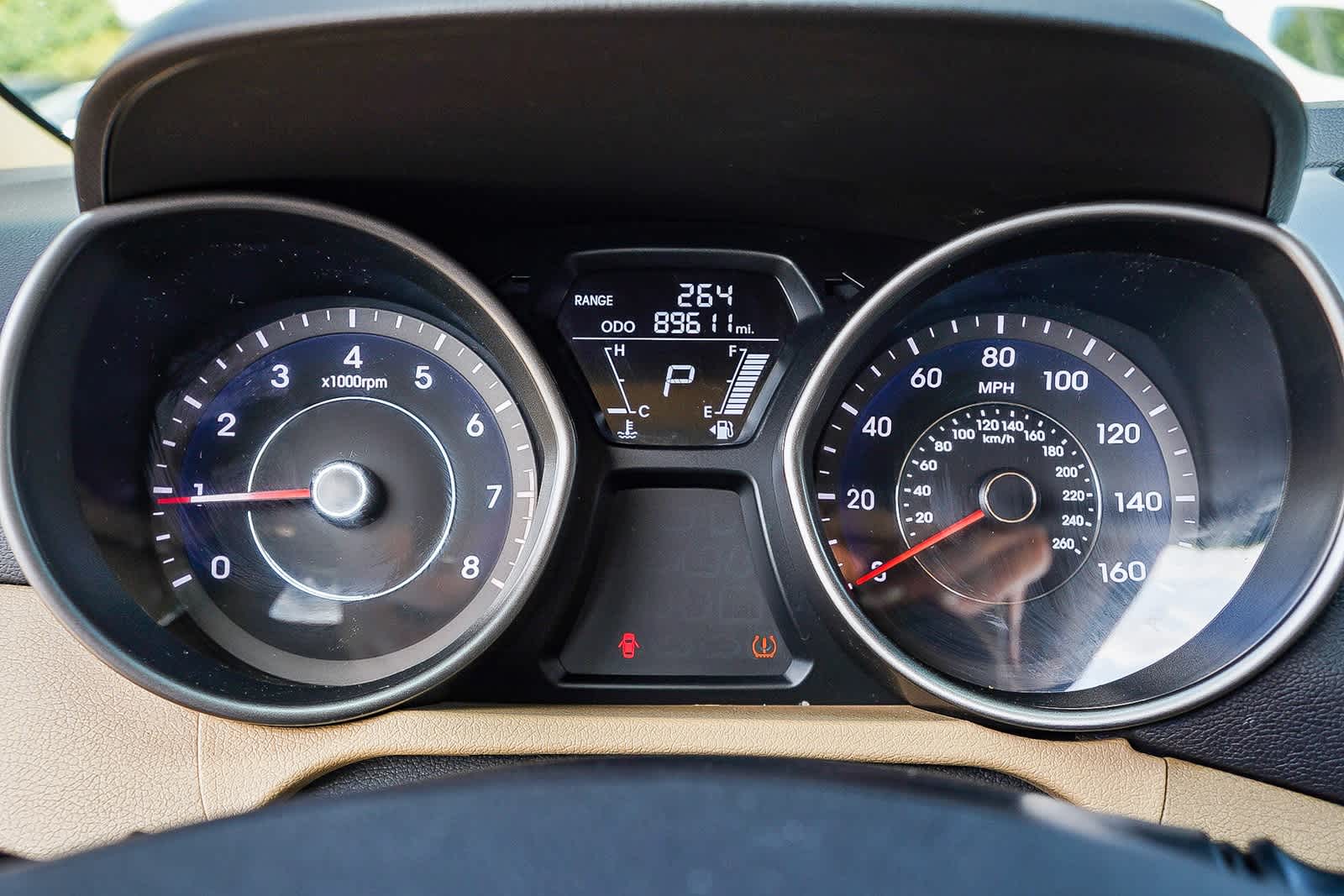 Thumbnail: 2011 Hyundai Elantra - 18