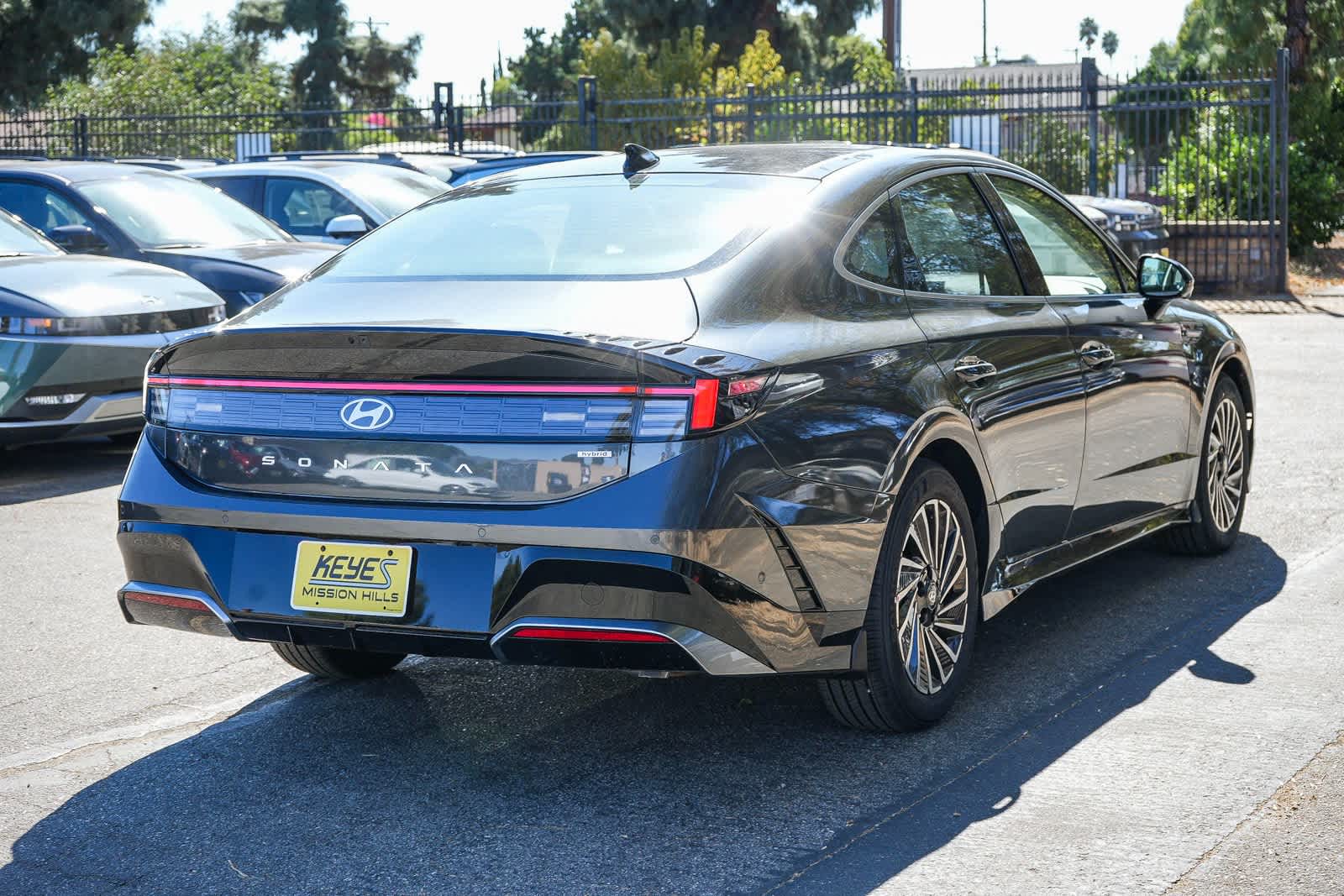 Thumbnail: 2025 Hyundai Sonata - 4
