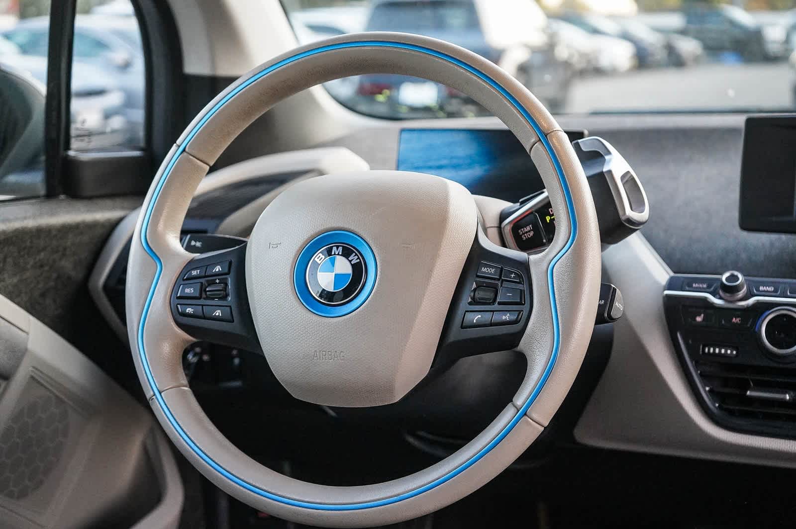 Thumbnail: 2019 BMW i3 - 12