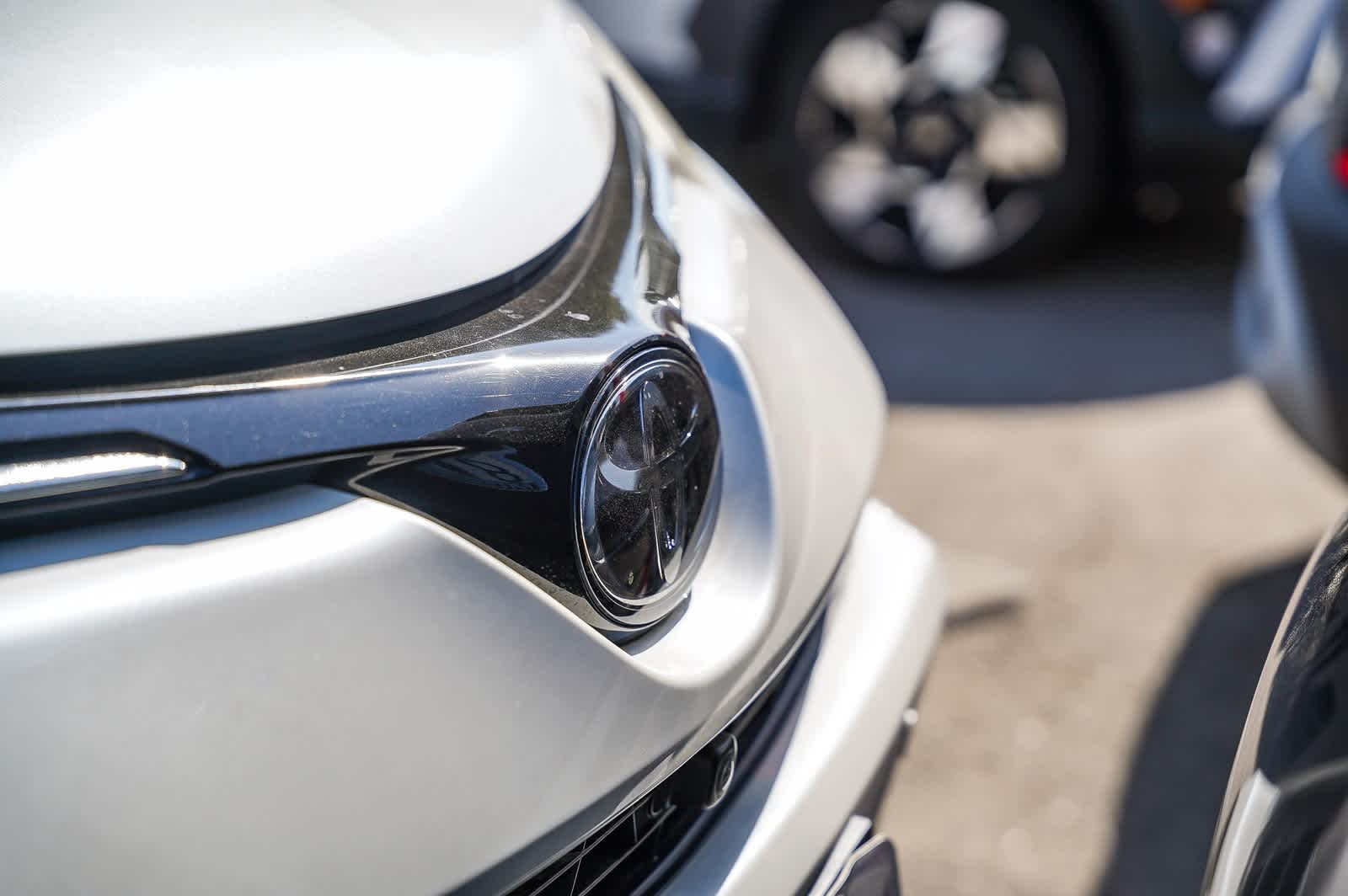 Thumbnail: 2018 Toyota RAV4 - 4