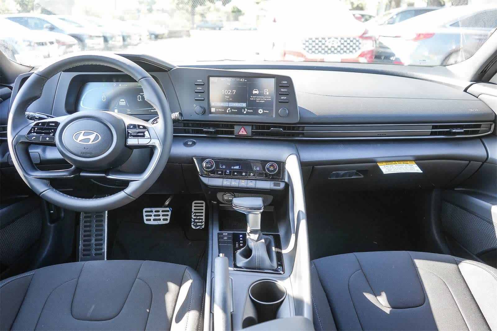 Thumbnail: 2025 Hyundai Elantra - 12
