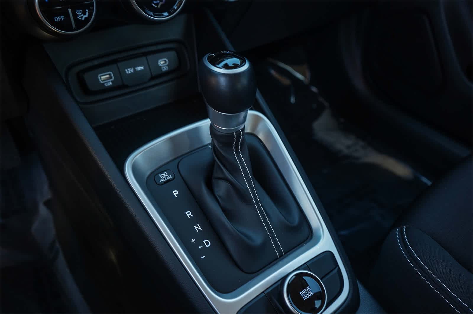 Thumbnail: 2023 Hyundai Venue - 22