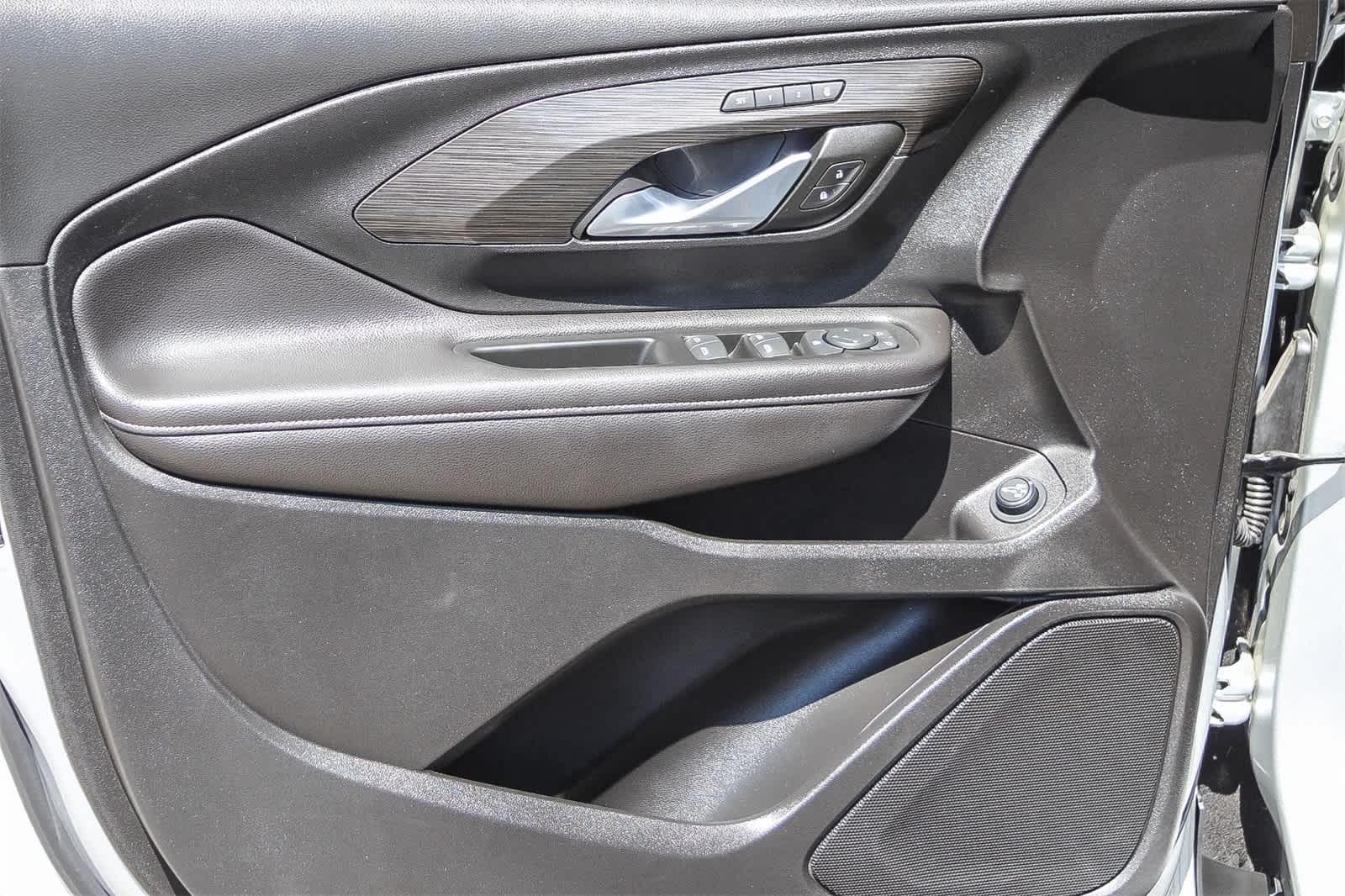 Thumbnail: 2022 GMC Terrain - 21