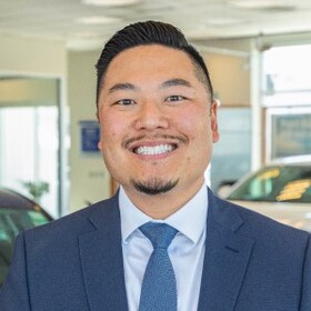 Jason Jhee, miembro del personal, de ID_0476984c53d4