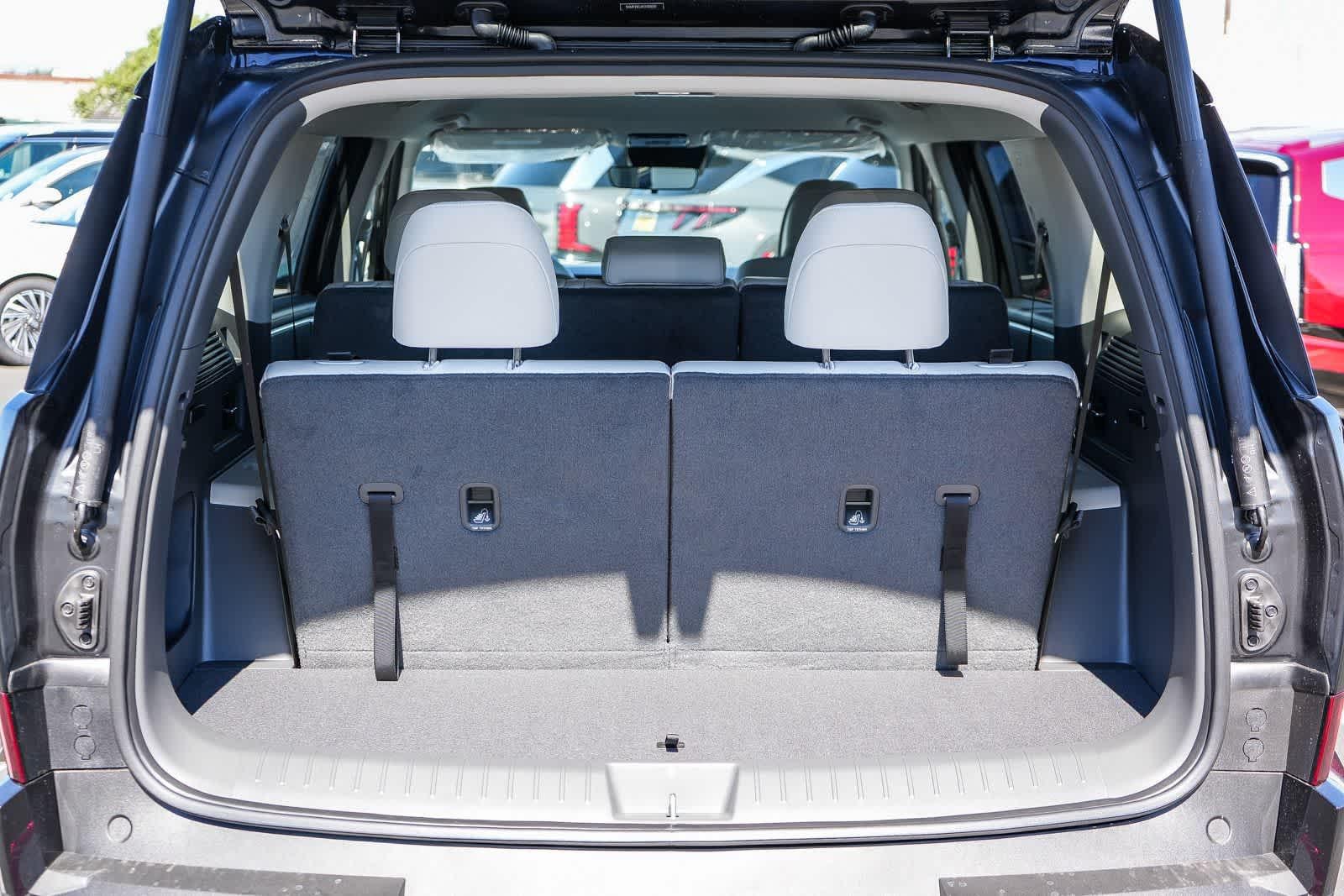 Thumbnail: 2026 Hyundai Santa Fe - 12