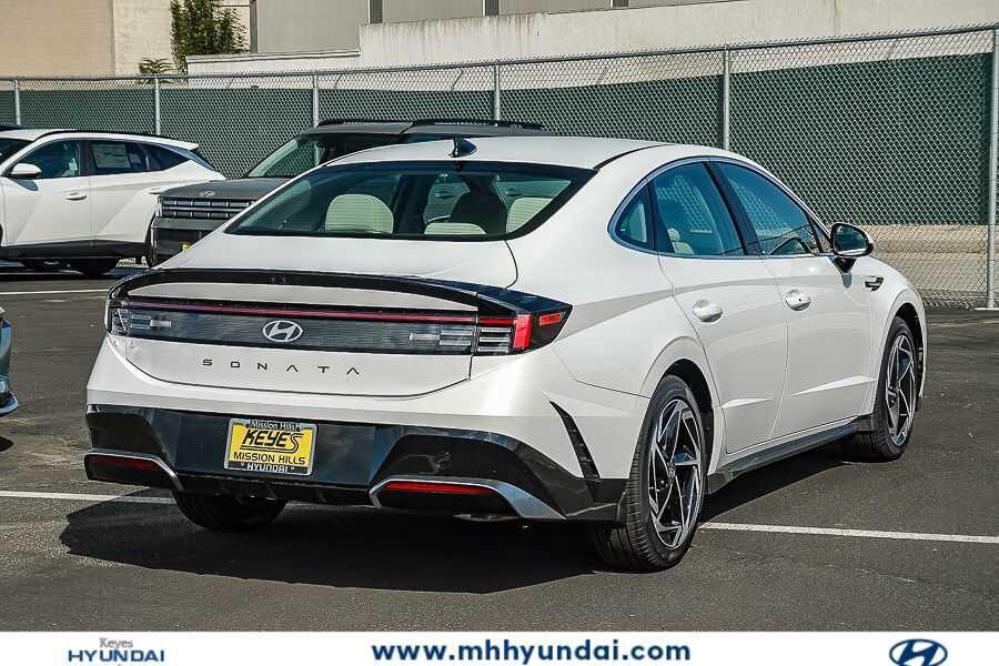 Thumbnail: 2026 Hyundai Sonata - 4