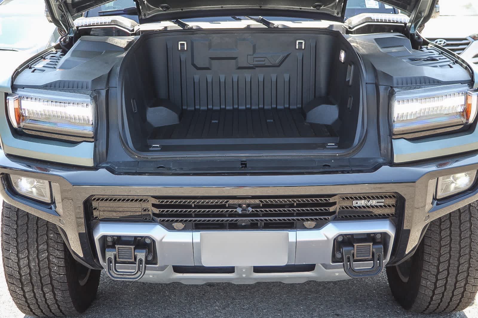 Thumbnail: 2024 GMC Hummer EV - 24