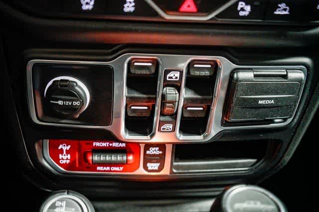 Thumbnail: 2020 Jeep Gladiator - 23