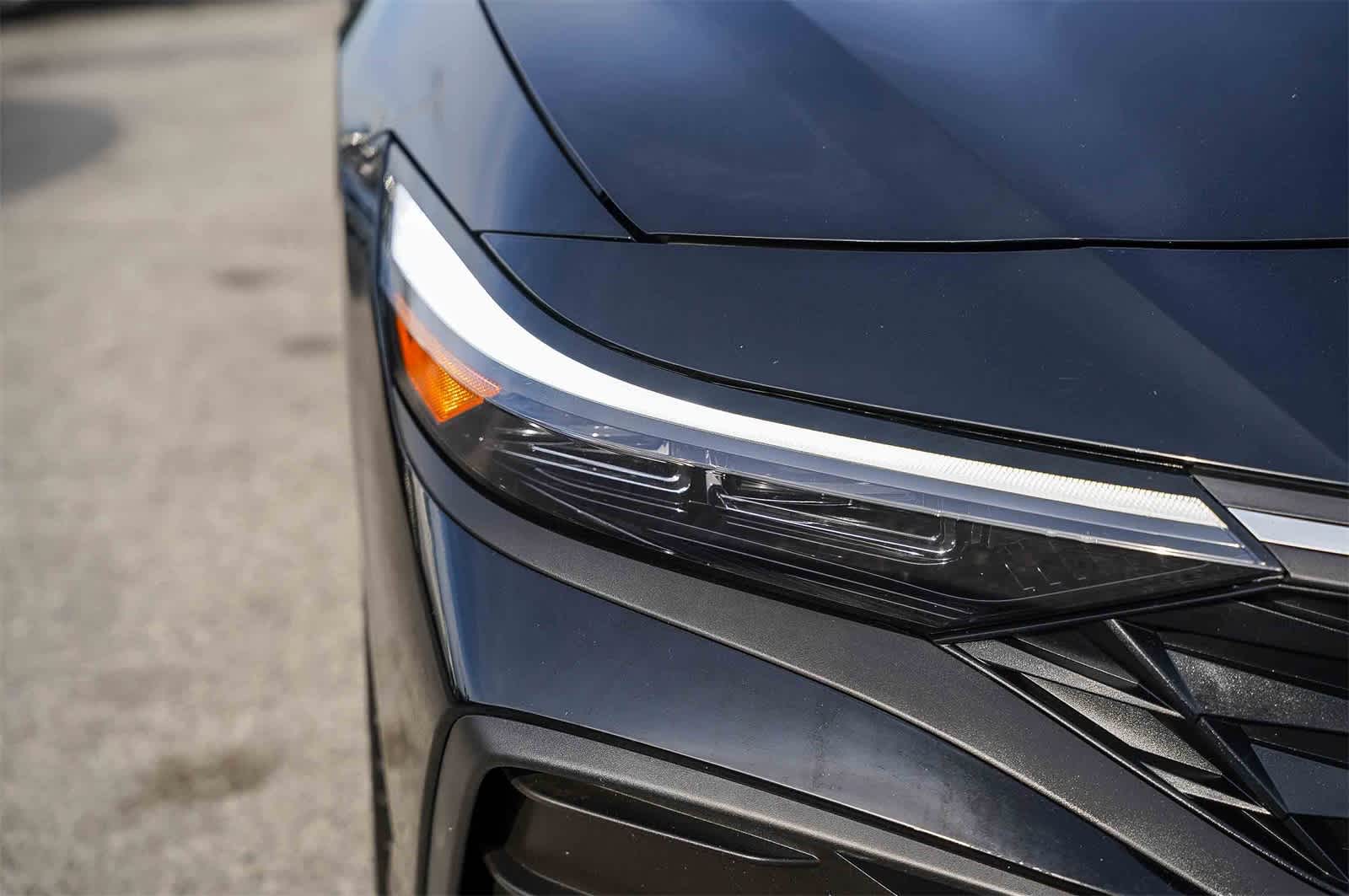 Thumbnail: 2025 Hyundai Elantra - 4