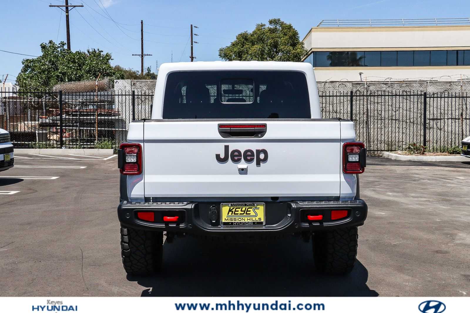 Thumbnail: 2020 Jeep Gladiator - 3