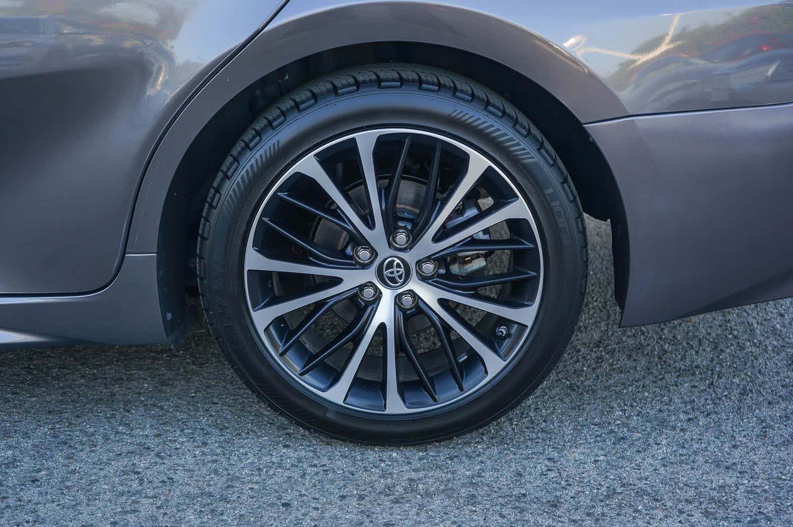 Thumbnail: 2019 Toyota Camry - 5